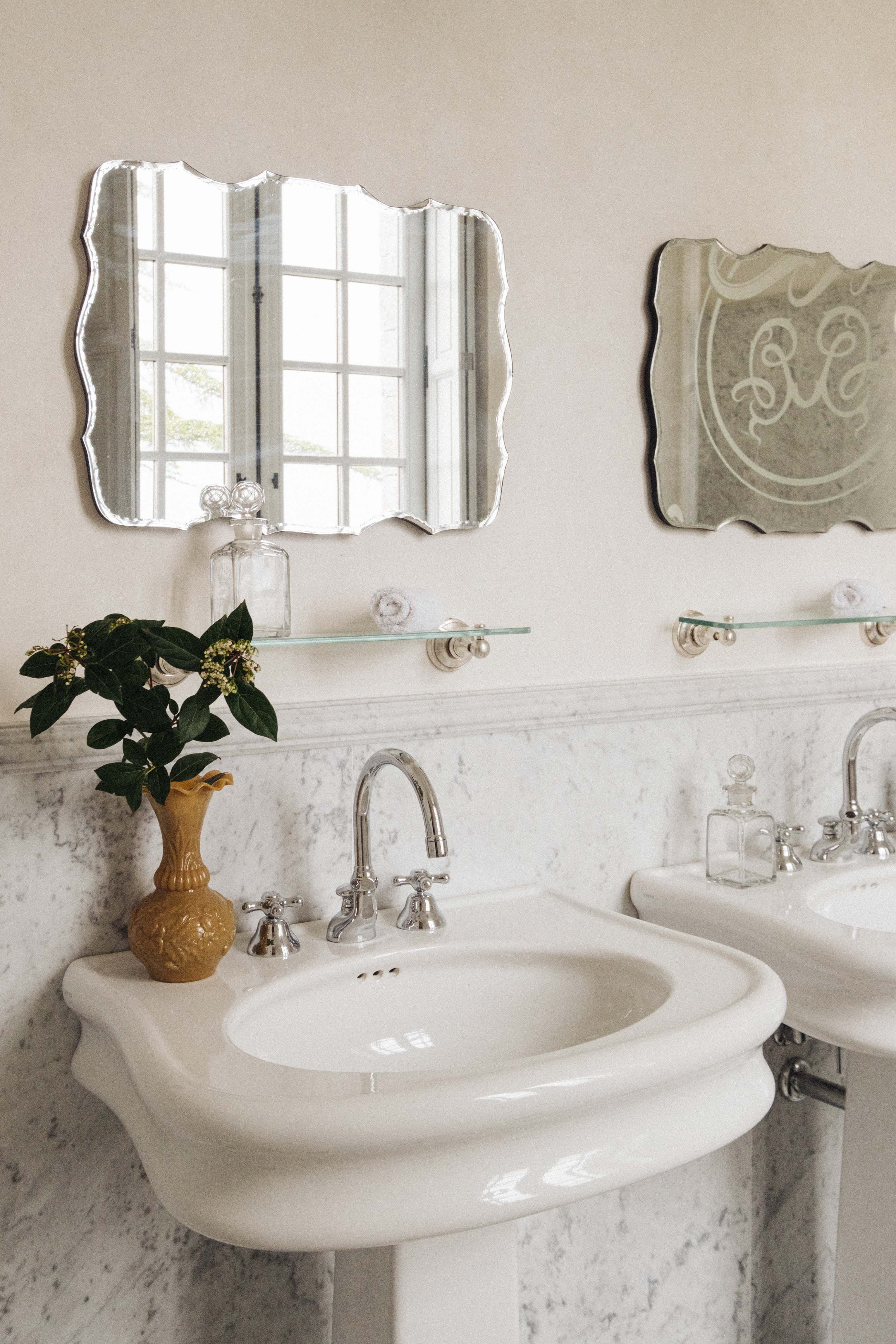 Domaine Le Mouflon D Or-guestroom-Bathroom for room and junior suite.jpg