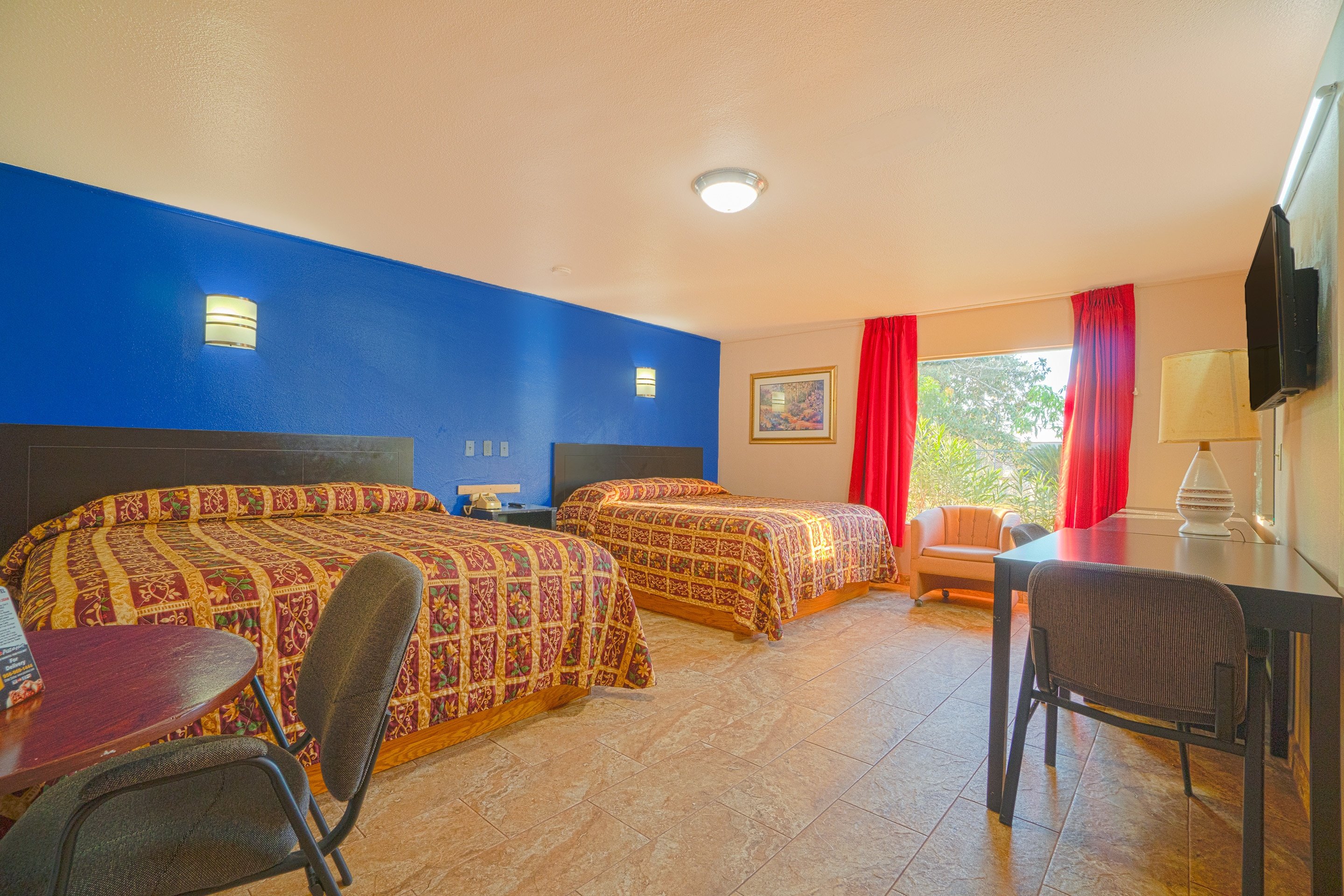 VALI HO MOTEL BY OYO WESLACO-guestroom-Room.jpg