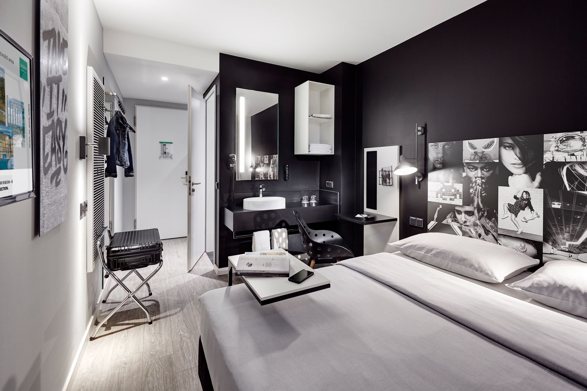 LEGERE EXPRESS TUTTLINGEN-guestroom-Smart room.jpg