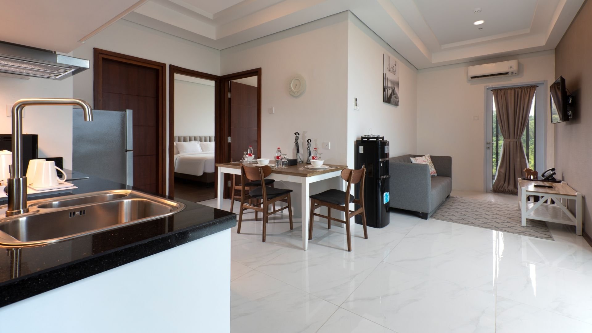 PANBIL RESIDENCE SERVICED APARTMENT-guestroom-JUNIOR SUITE.jpg