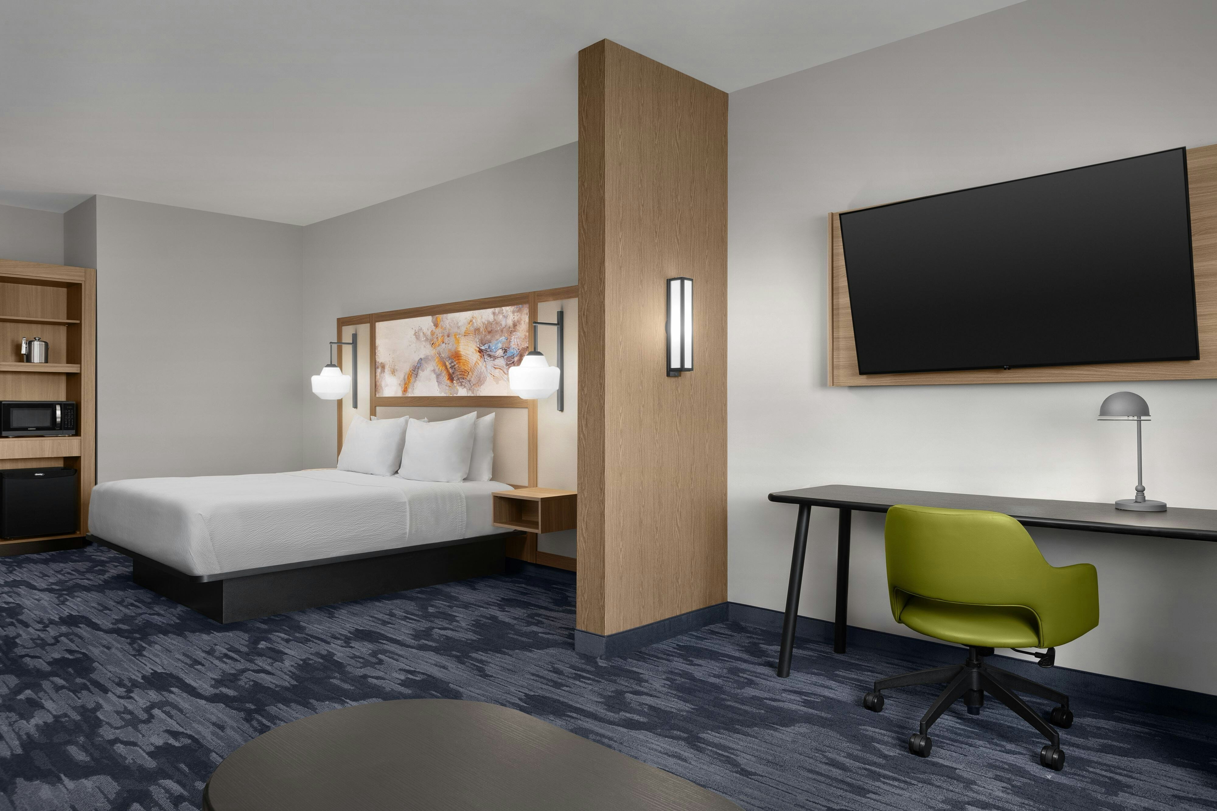 Fairfield Inn by Marriott Sikeston-guestroom-Executive King Suite.jpg