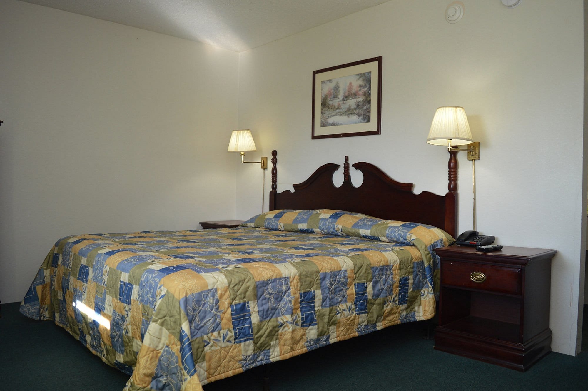 Brookville Inn By OYO Near DAY-guestroom-Room.jpg