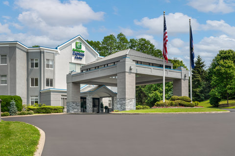 Where every stay begins with a great first impression.