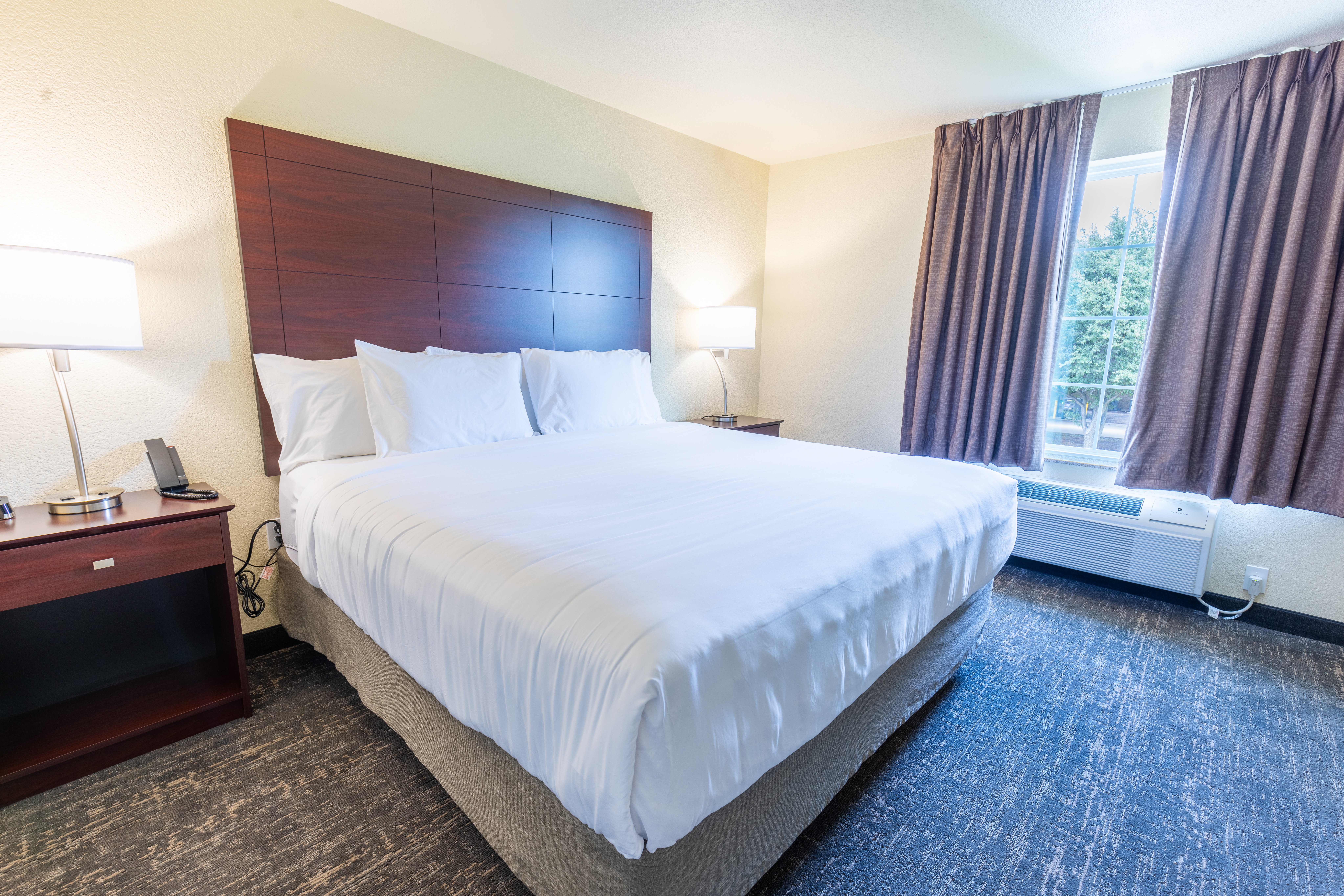 COBBLESTONE INN AND SUITES-guestroom-Single King Extended Stay Suite.jpg