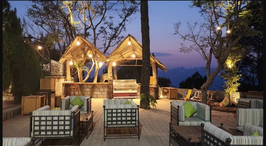 Suryavilas Luxury Resort & SPA-guestroom-Seating Area.jpg