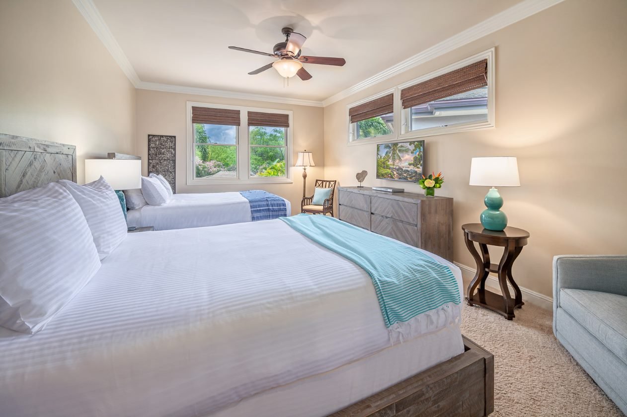 HOOLEI RESIDENCES-guestroom-Private Bedroom.jpg