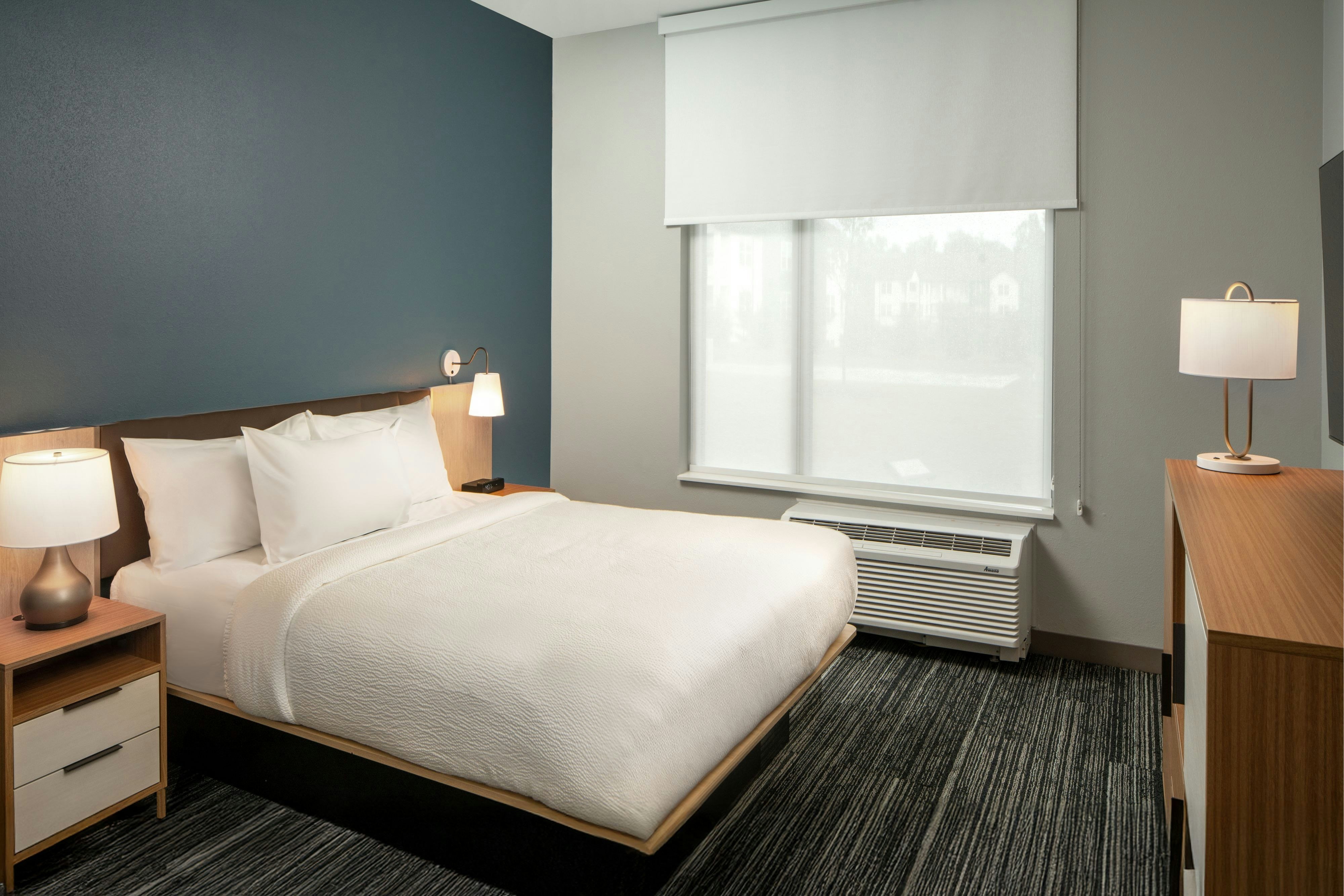 TownePlace Suites by Marriott Atlanta Fairburn-guestroom-Standard King Room .jpg