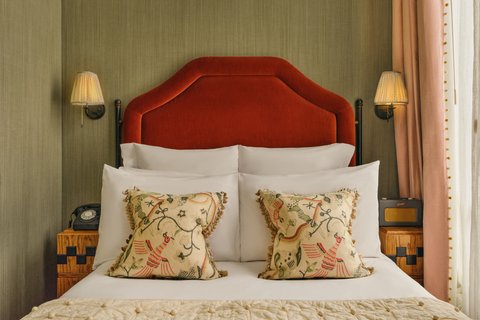 Petite Bedroom