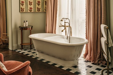 Medium Bathtub