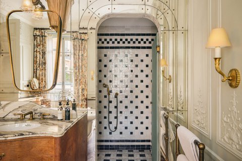 Boudoir Plus Shower