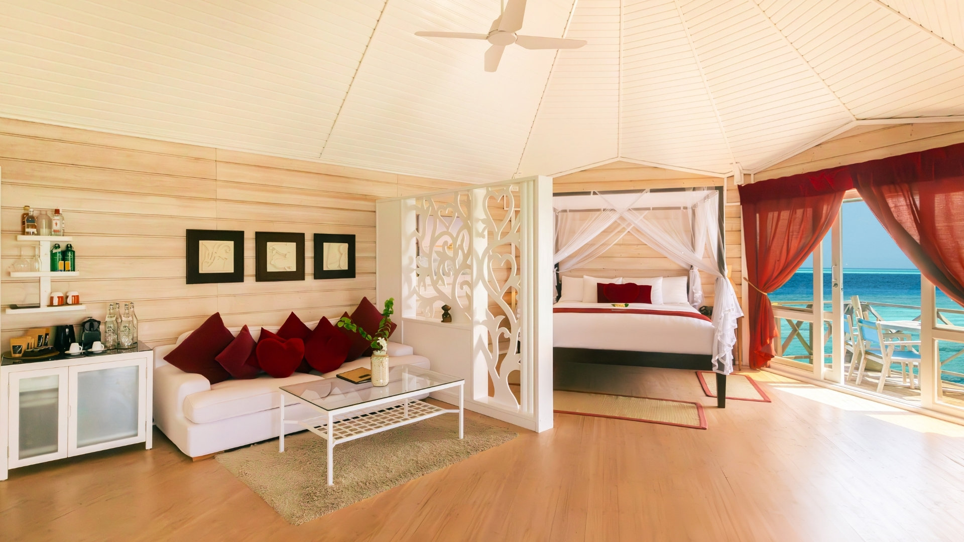 KUREDU ISLAND RESORT AND SPA-guestroom-Sangu Water Villa Honemoon Suite Interior.jpg