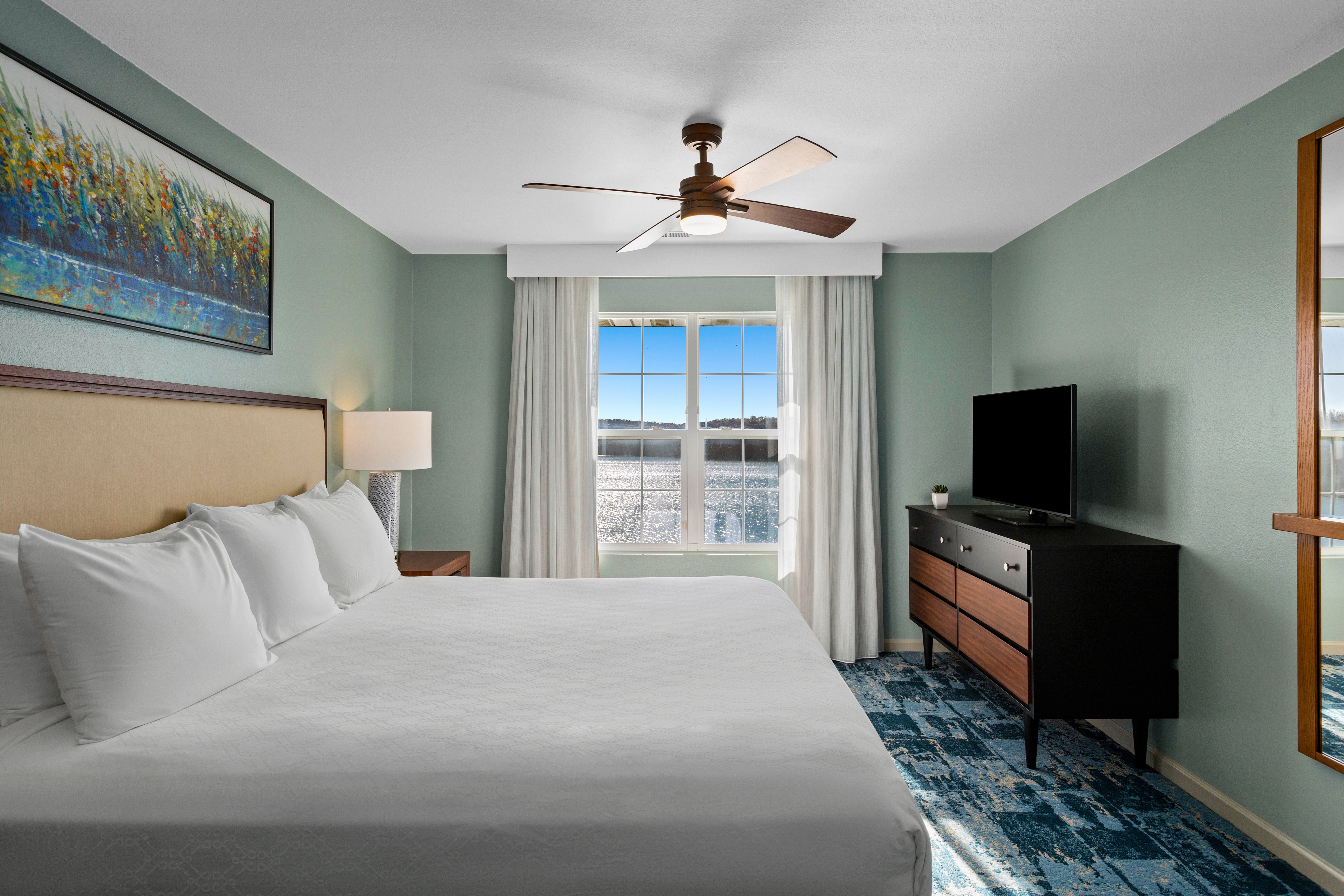 WORLDMARK LAKE OF THE OZARKS-guestroom-Two Bedroom - Bedroom - WorldMark Lake of the Ozarks.jpg