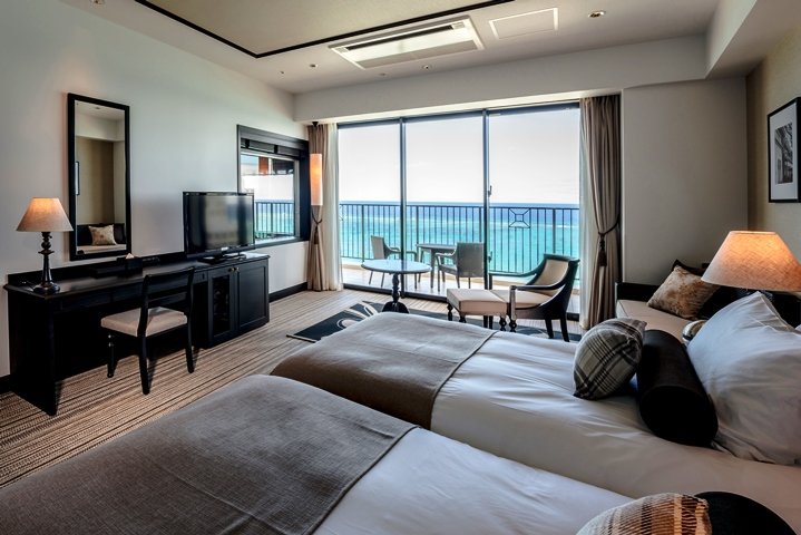 Monterey Okinawa Spa n Resort-guestroom-PREMIUM OCEAN BATH.jpg