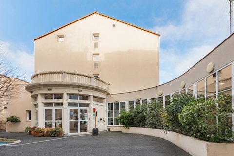 FACADE