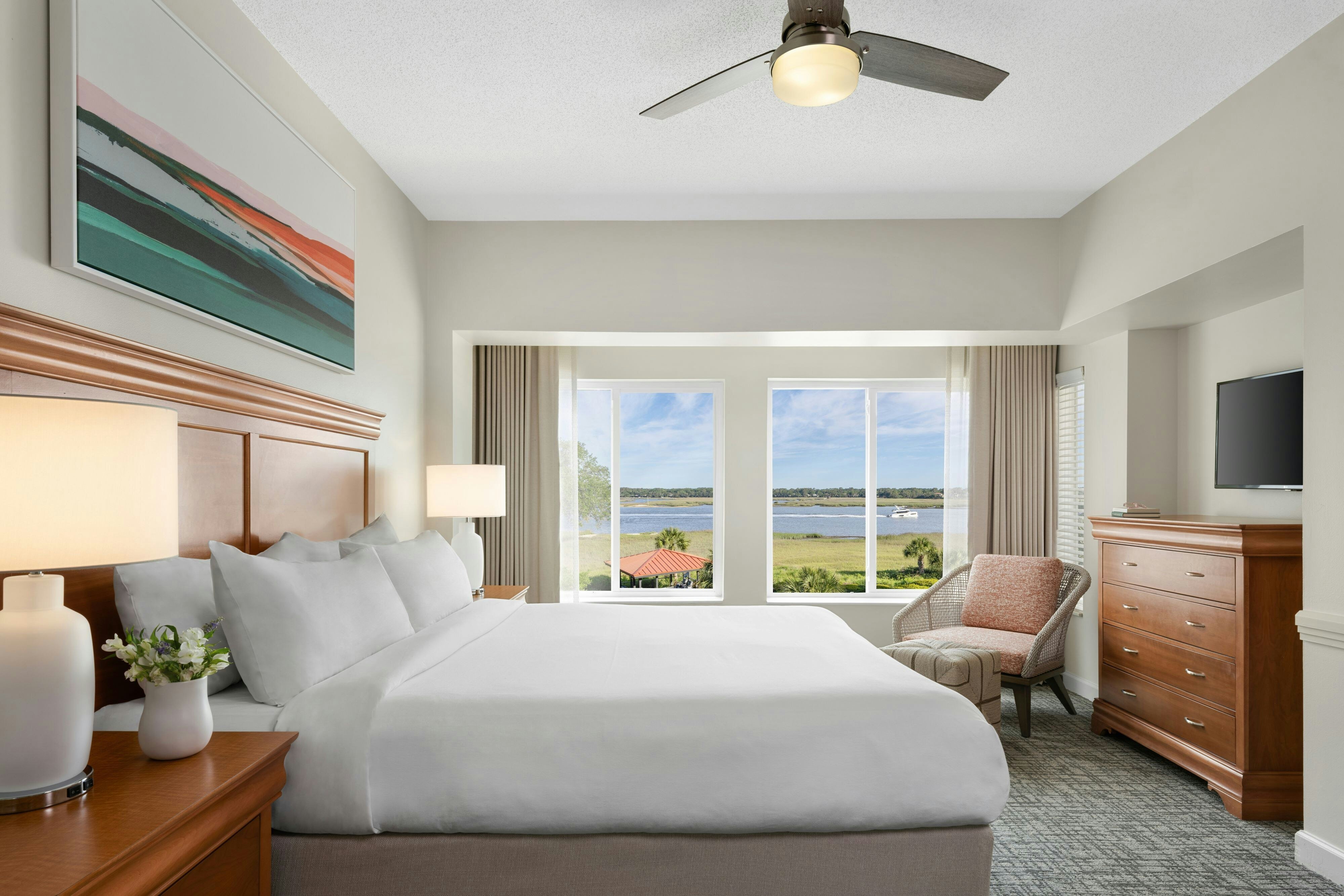 Marriott's Harbour Point and Sunset Pointe at Shelter Cove-guestroom-Sunset Pointe - Villa Master Bedroom.jpg