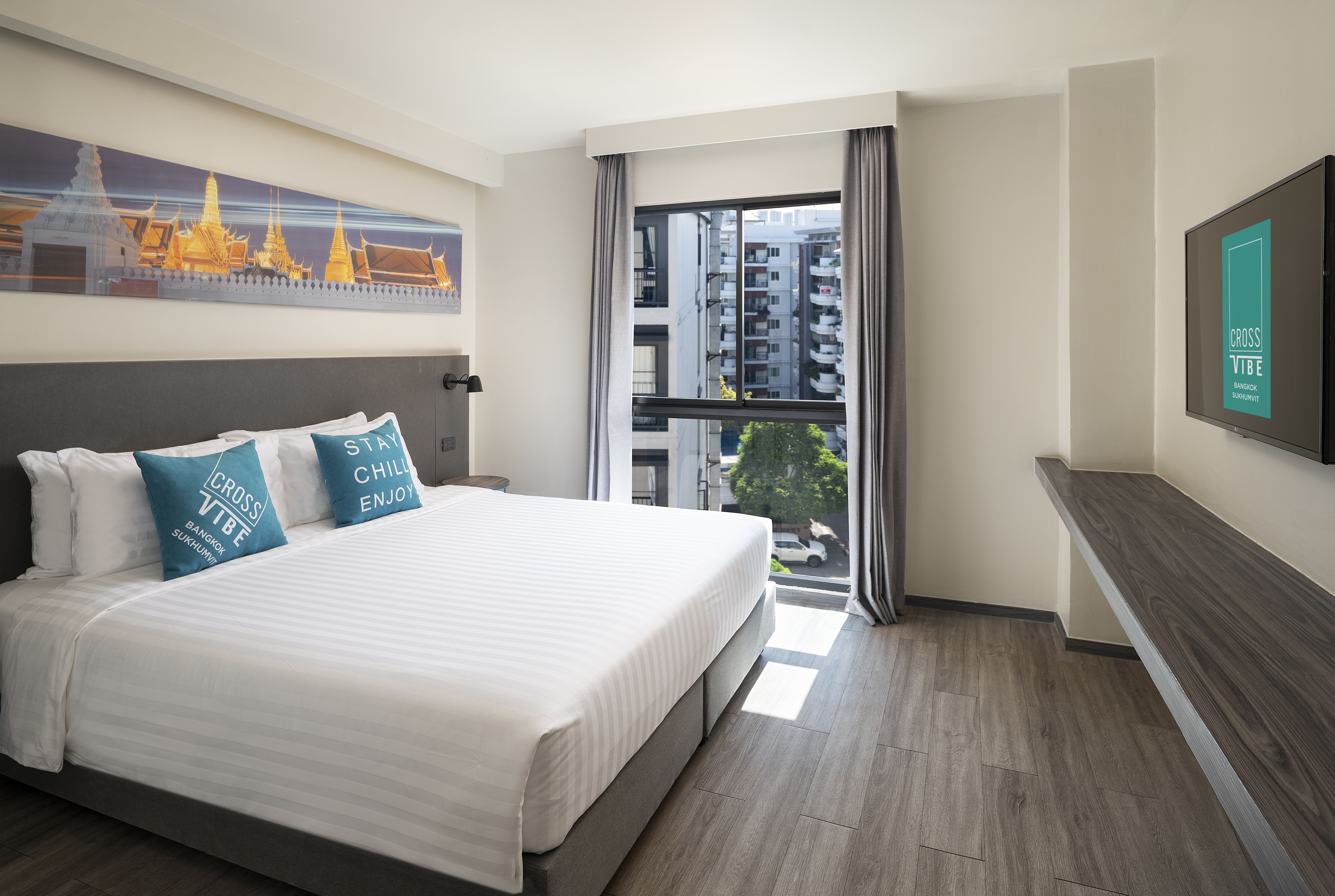 CROSS VIBE BANGKOK SUKHUMVIT-guestroom-Suite.jpg