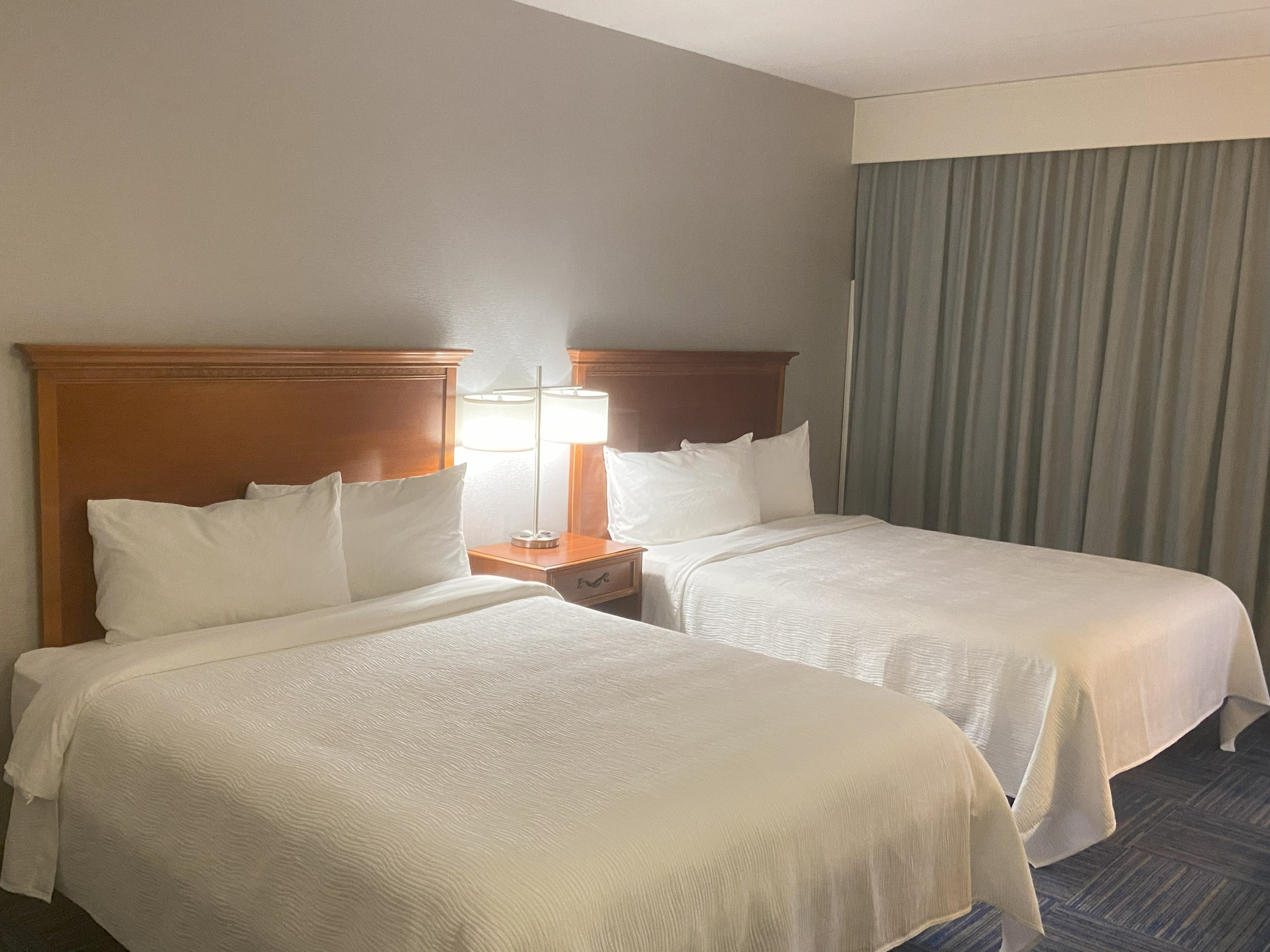ALLENTOWN PARK HOTEL-guestroom-TRC NS Deluxe Queen Micro TEMP Approved NDQM.jpg