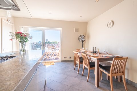 Kitchen & Dining Room
