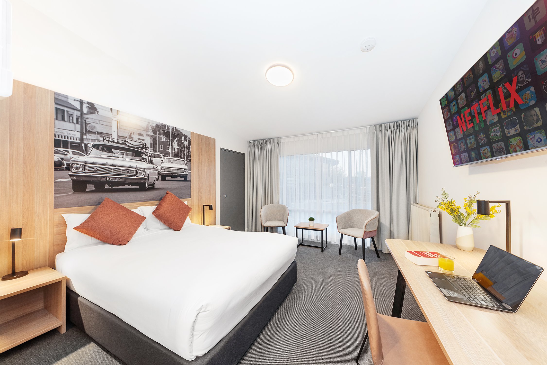 LITTOMORE HOTEL STEWART STREET-guestroom-Superior Queen.jpg