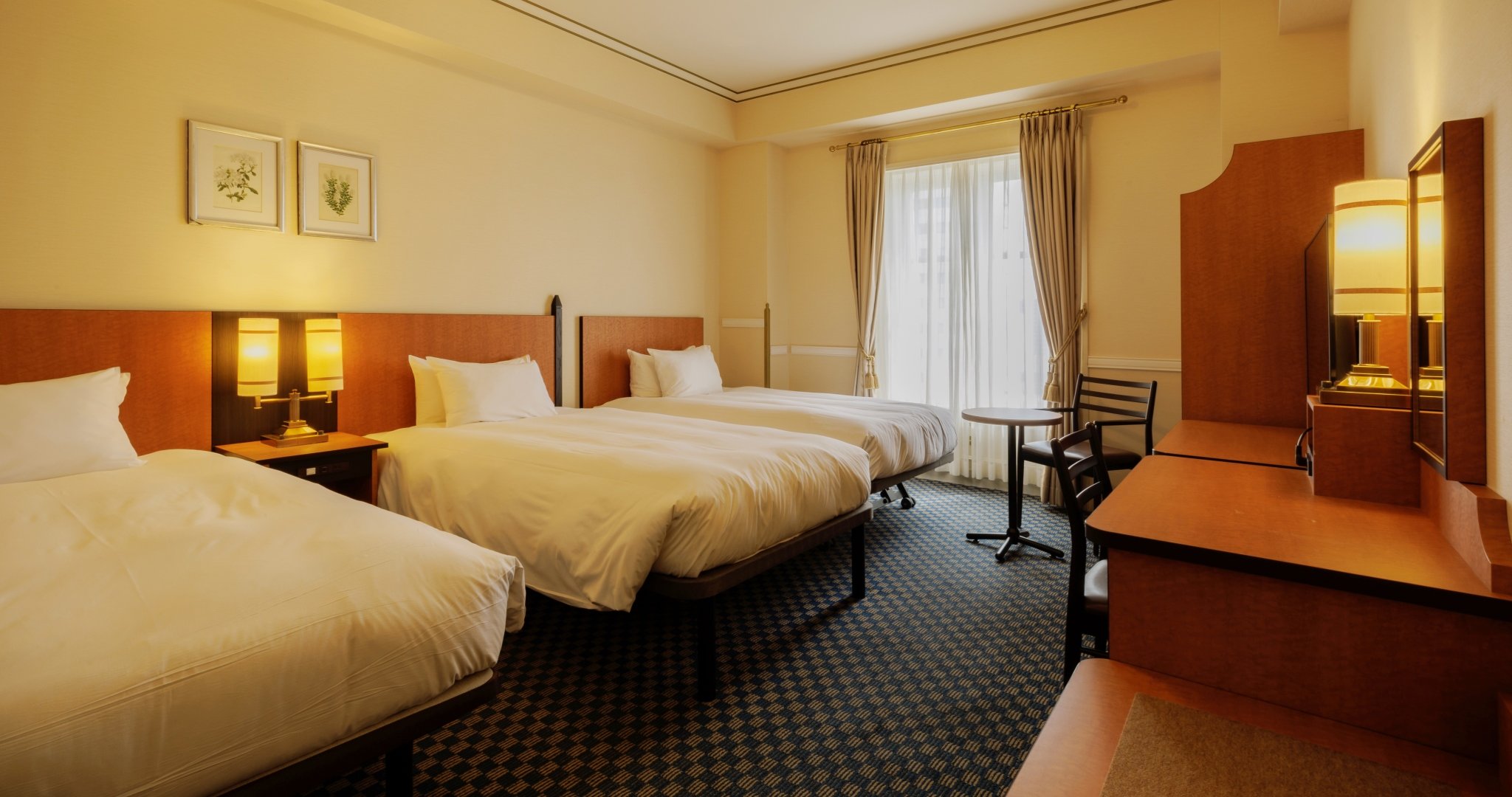 Monterey Sendai-guestroom-LUXURY FLOOR-TRIPLE.jpg