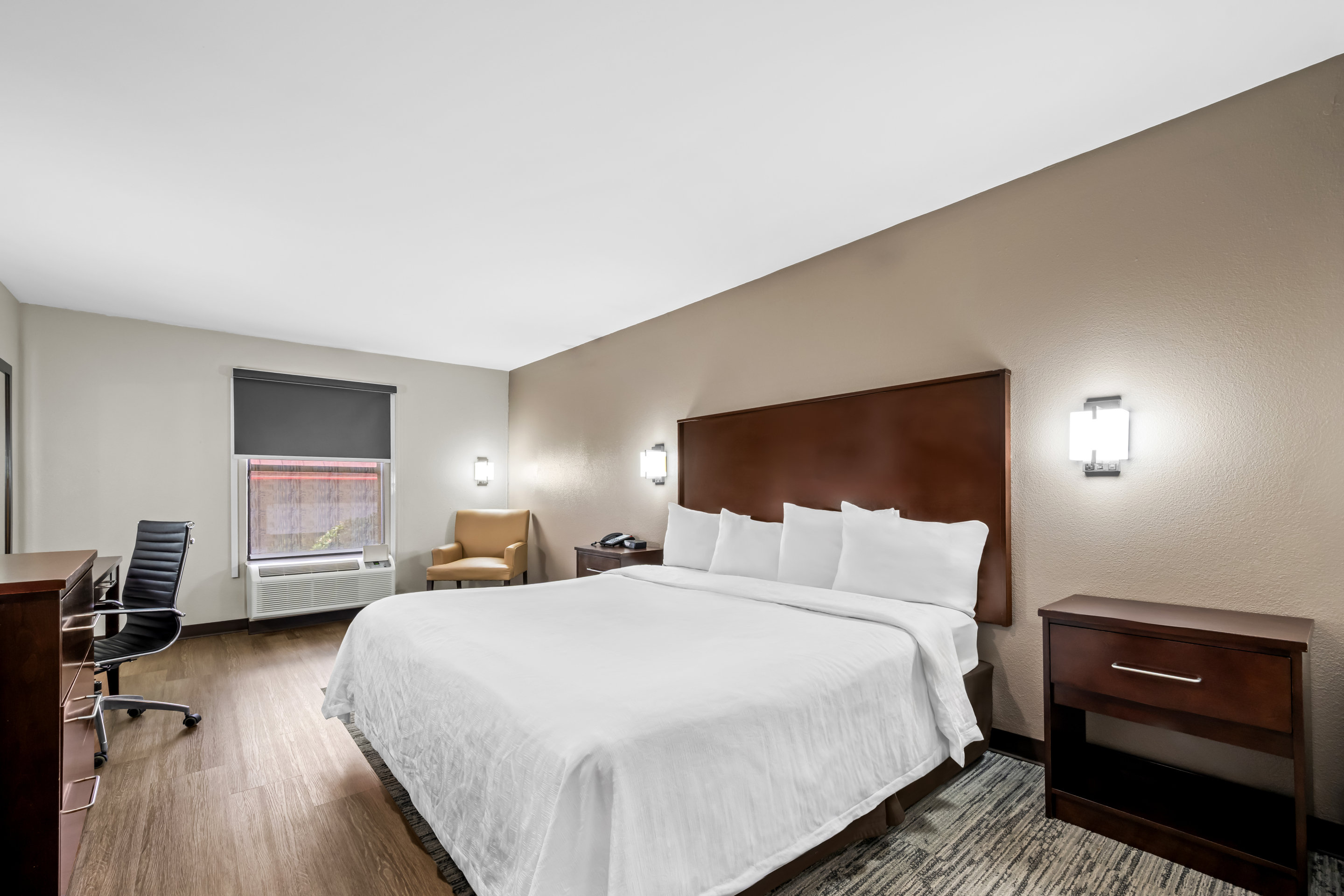RED ROOF PLUS HENDERSON-guestroom-RRI NS Suite King Micro PRO Approved NTKM.jpg