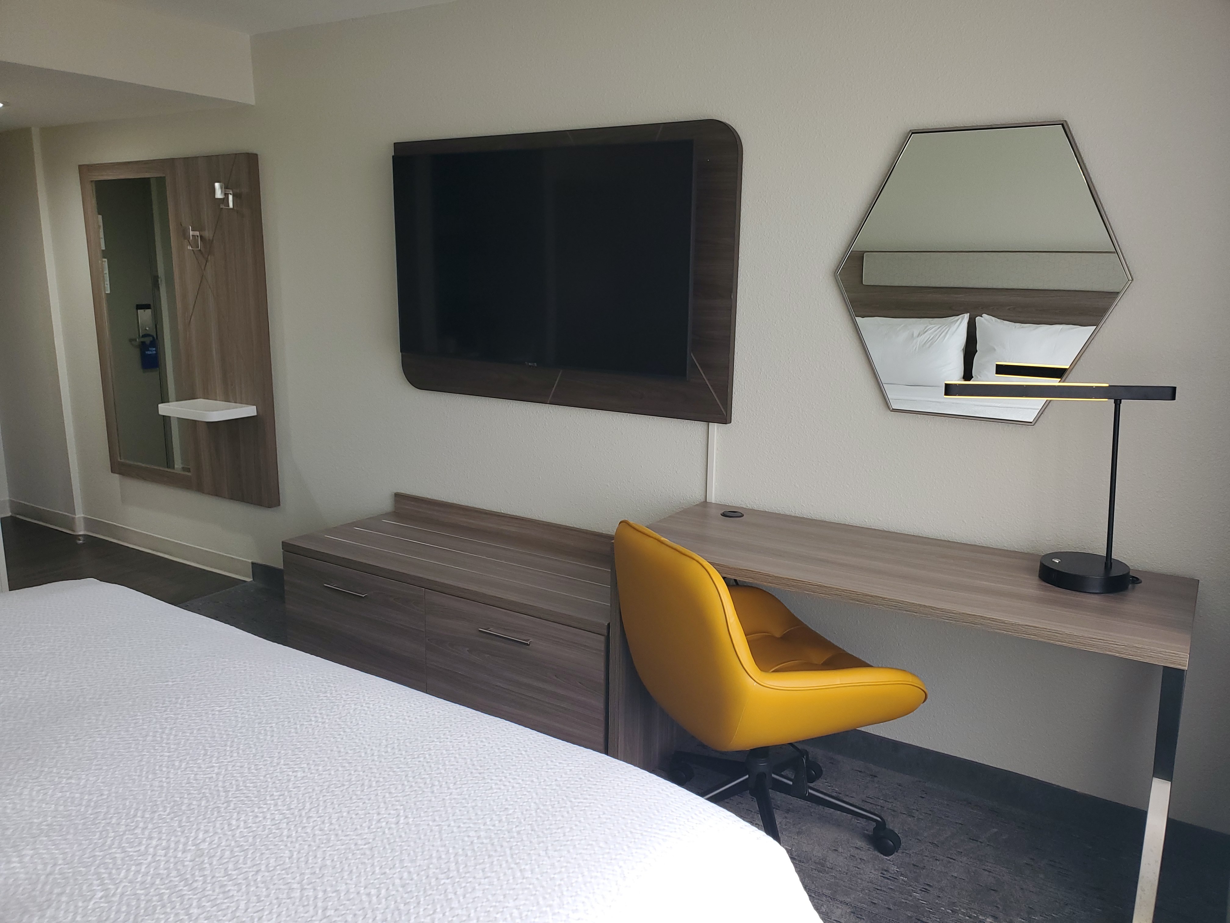 HOLIDAY INN EXP KENNESAW BY IHG-guestroom-Guest Room.jpg