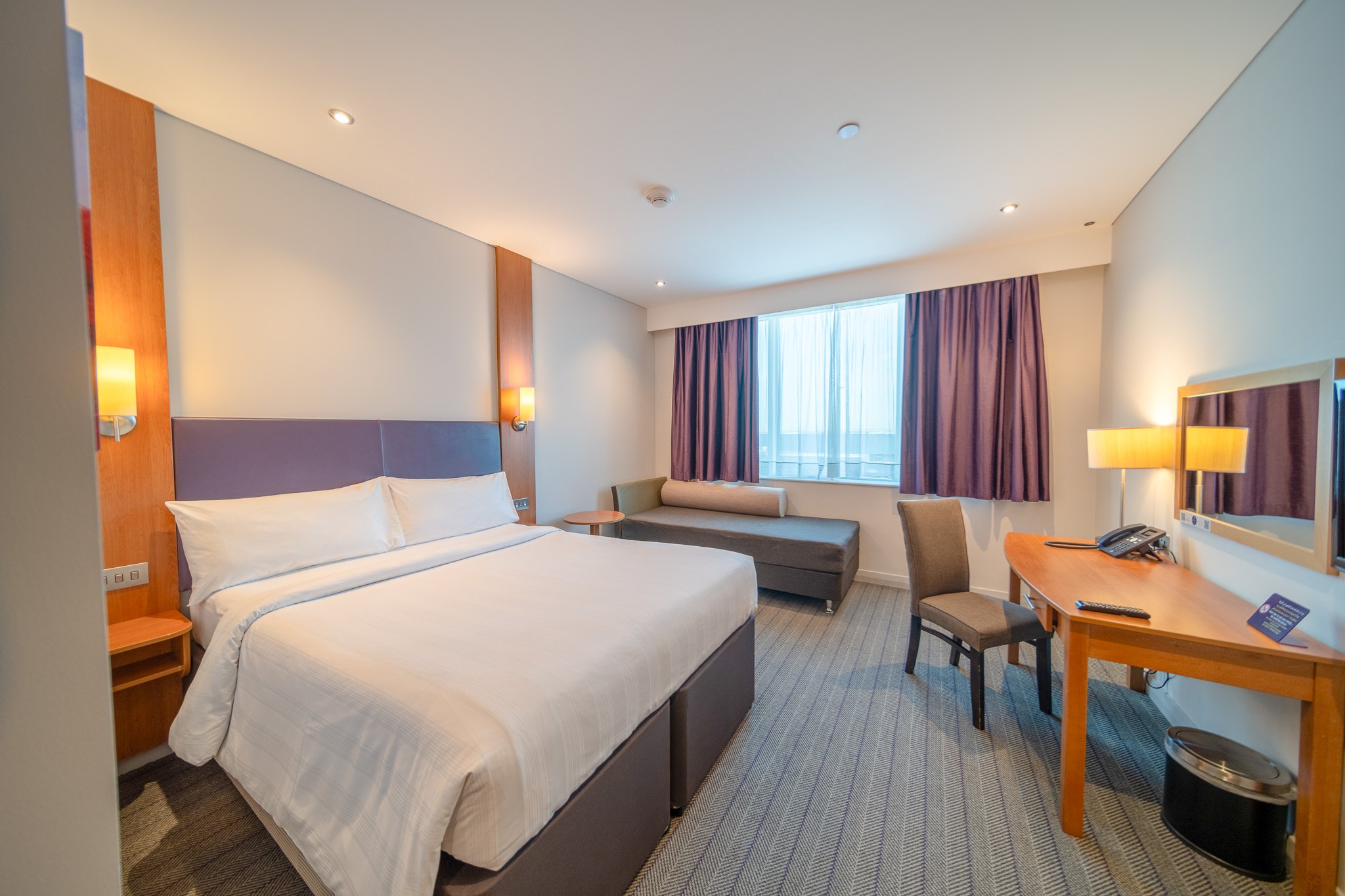 PREMIER INN ABU DHABI INTL AIR-guestroom-Double Room.jpg