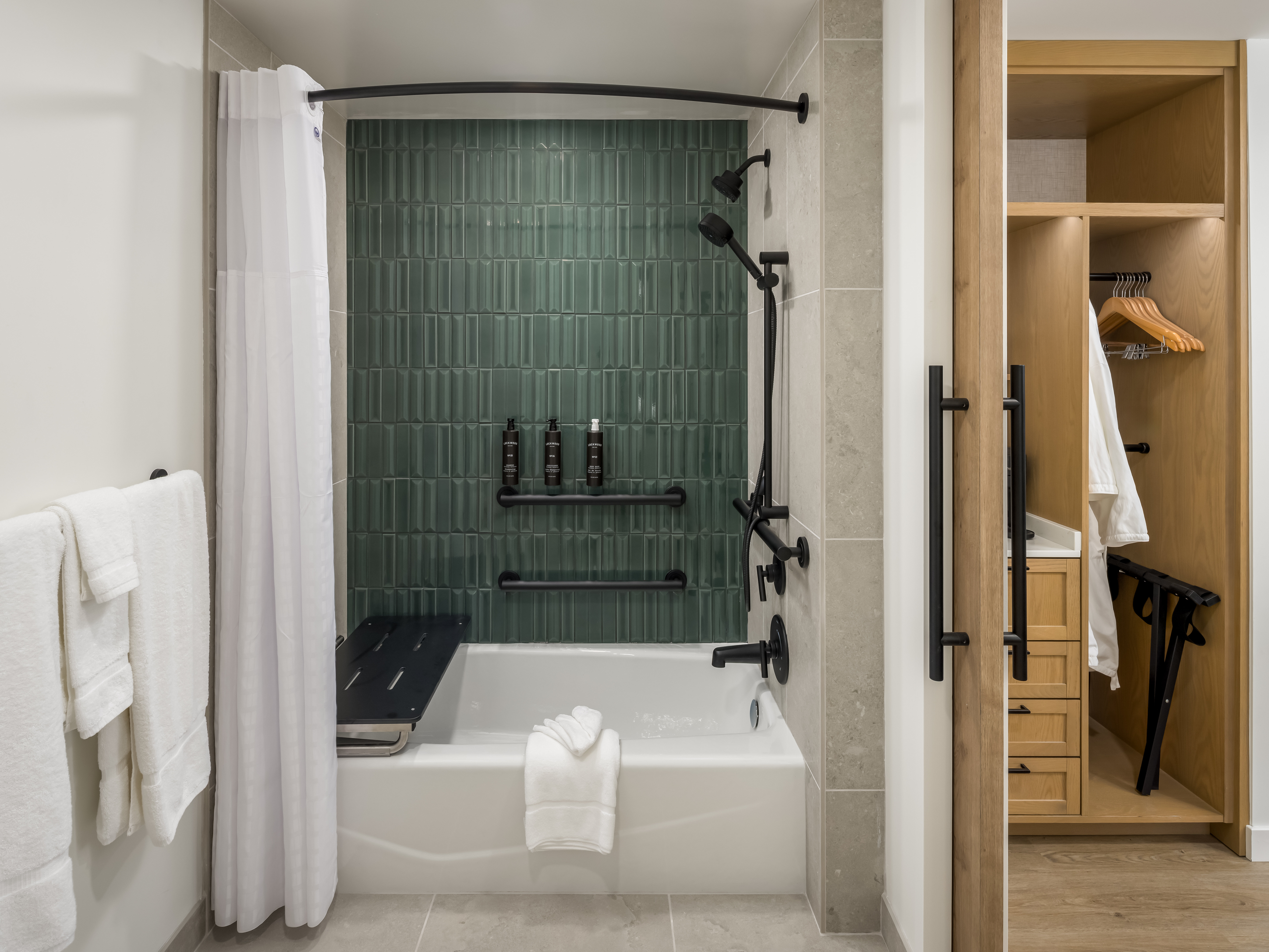 Guesthouse Hotel at La Valle-guestroom-La Valle ADA King Sand Kasl Imaging Gary Kasl San Diego Residential Hospitality Photography.jpg