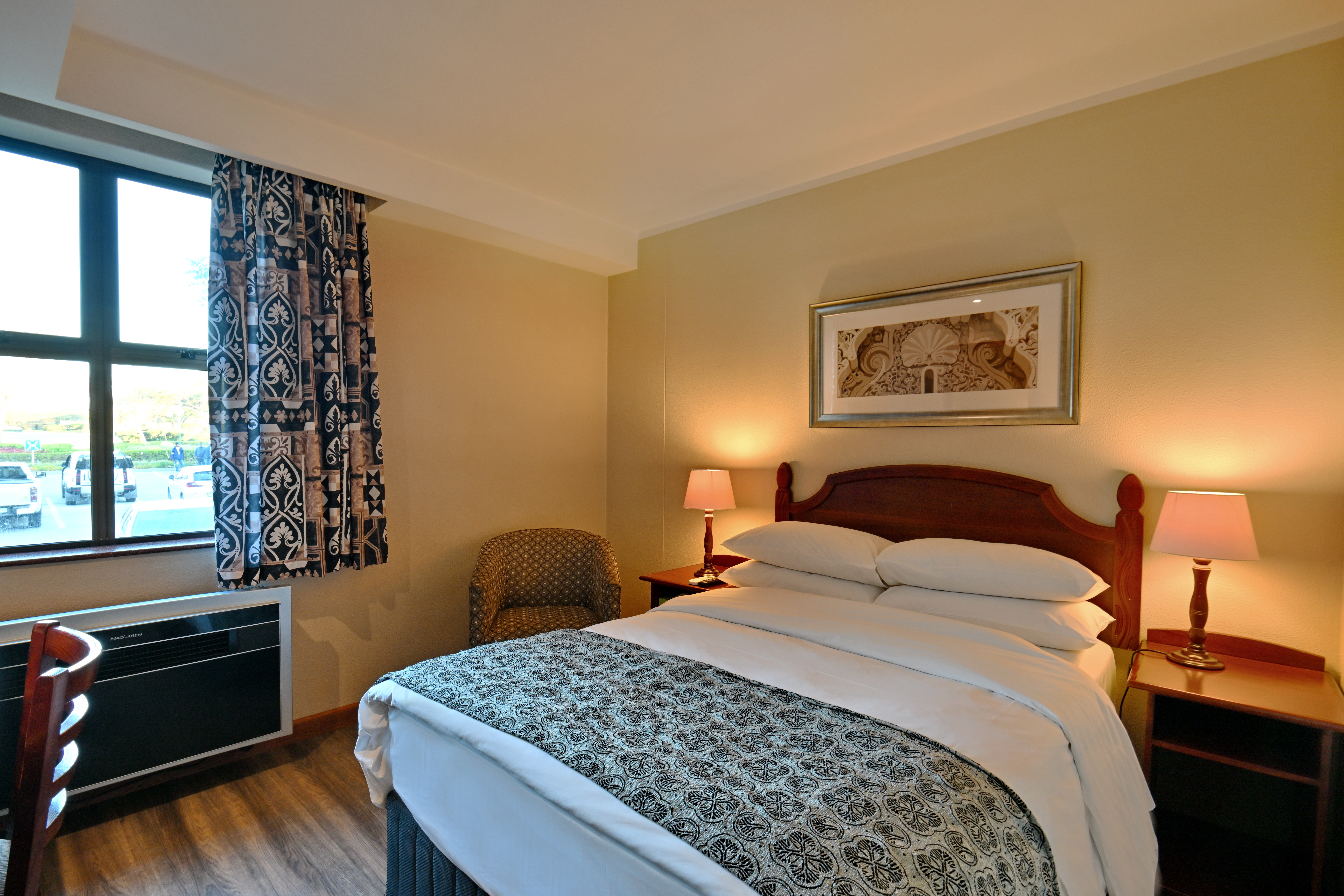 TOWN LODGE POLOKWANE-guestroom-Standard Double.jpg