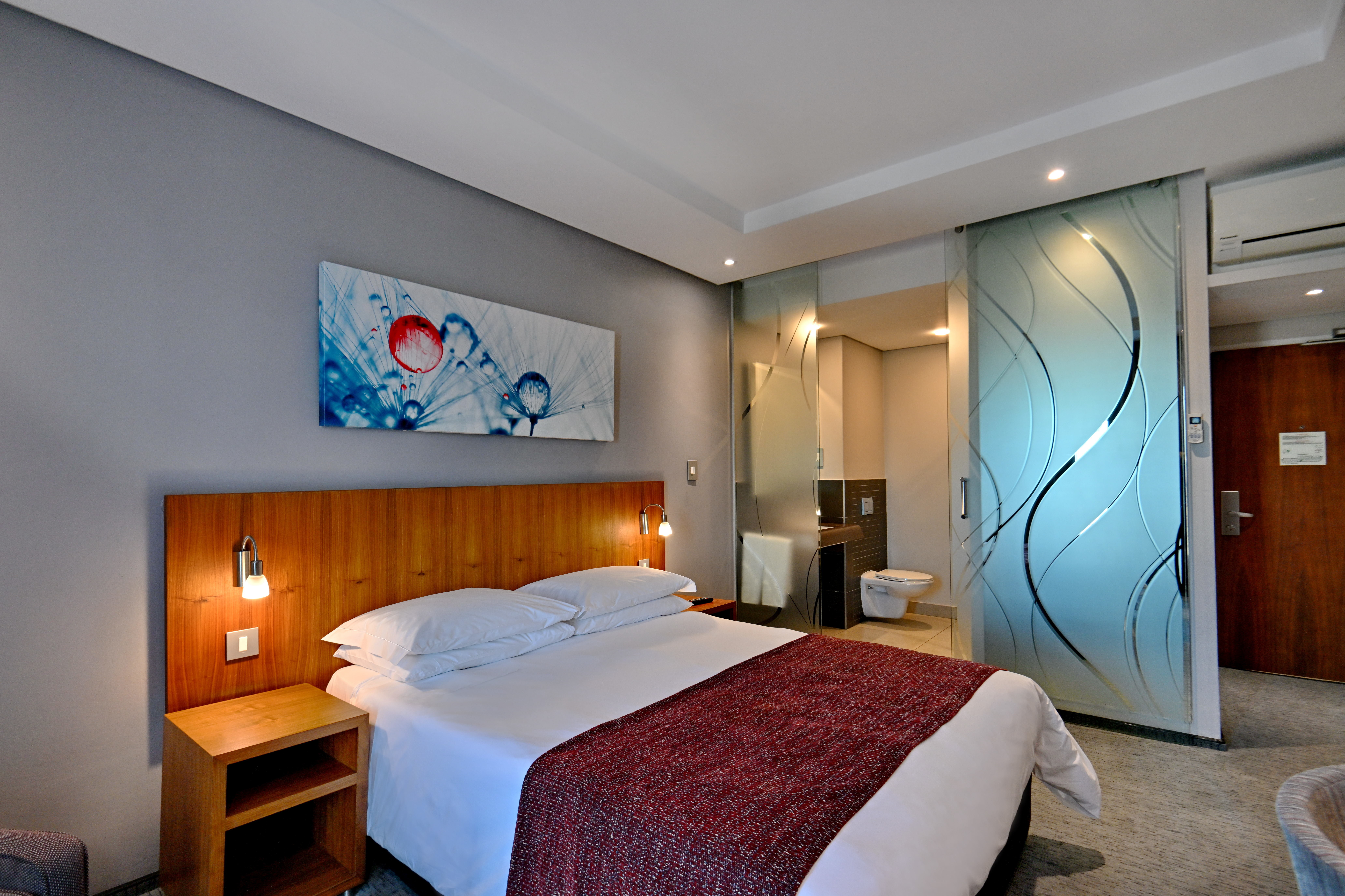 CITY LODGE WATERFALL CITY-guestroom-City Lodge Hotel Waterfall City Double Room.jpg