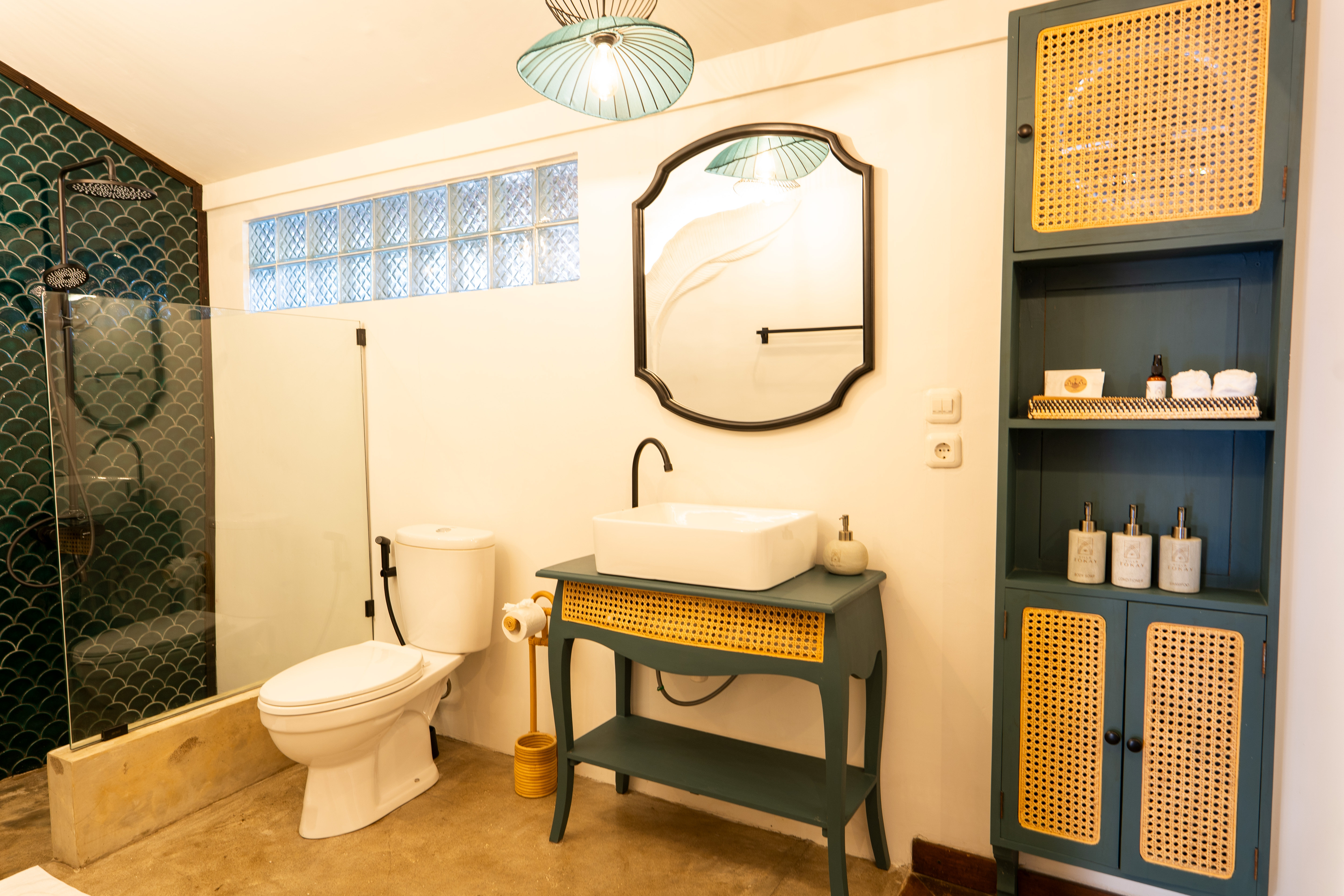 VILLA TOKAY-guestroom-The Sunset - Bathroom.jpg