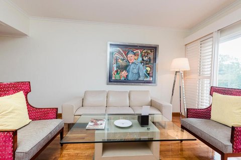 Airways Hotel FOUNTAIN Suite WING Living Room