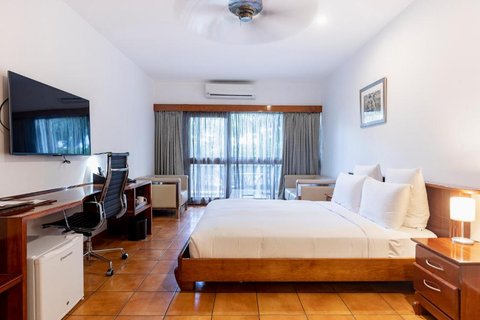 Airways Hotel Bacchus Wing Queen With Amenities