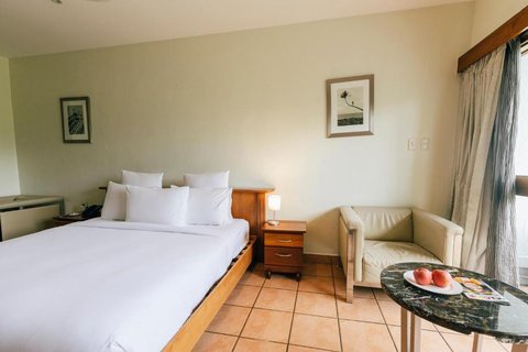 Airways Hotel Bacchus Wing King Bedroom