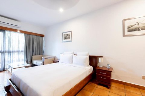 Airways Hotel Bacchus Wing Queen
