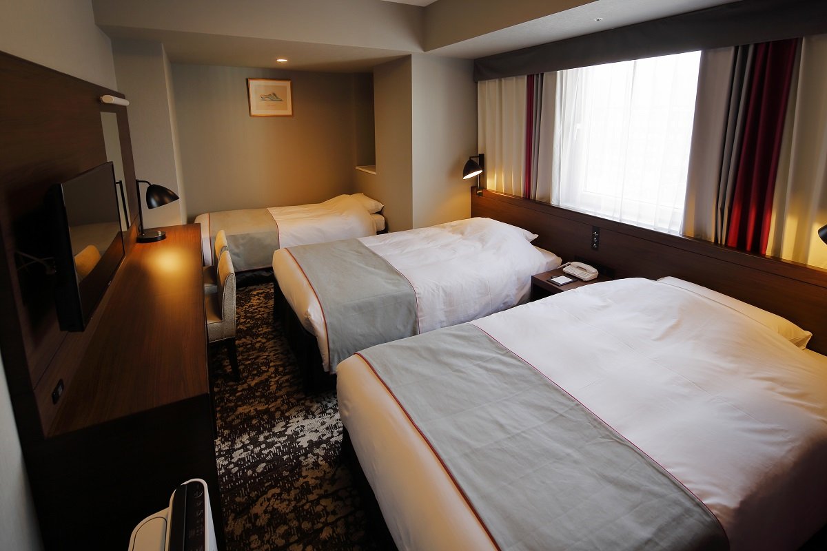 Monte Hermana Fukuoka-guestroom-TRIPLE.jpg