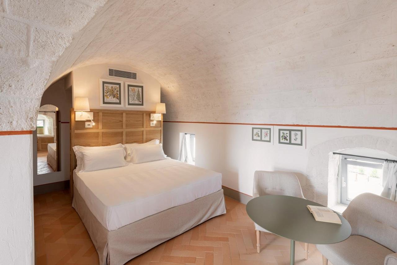 MASSERIA AURATERRAE-guestroom-D46211 Guest Room.jpg