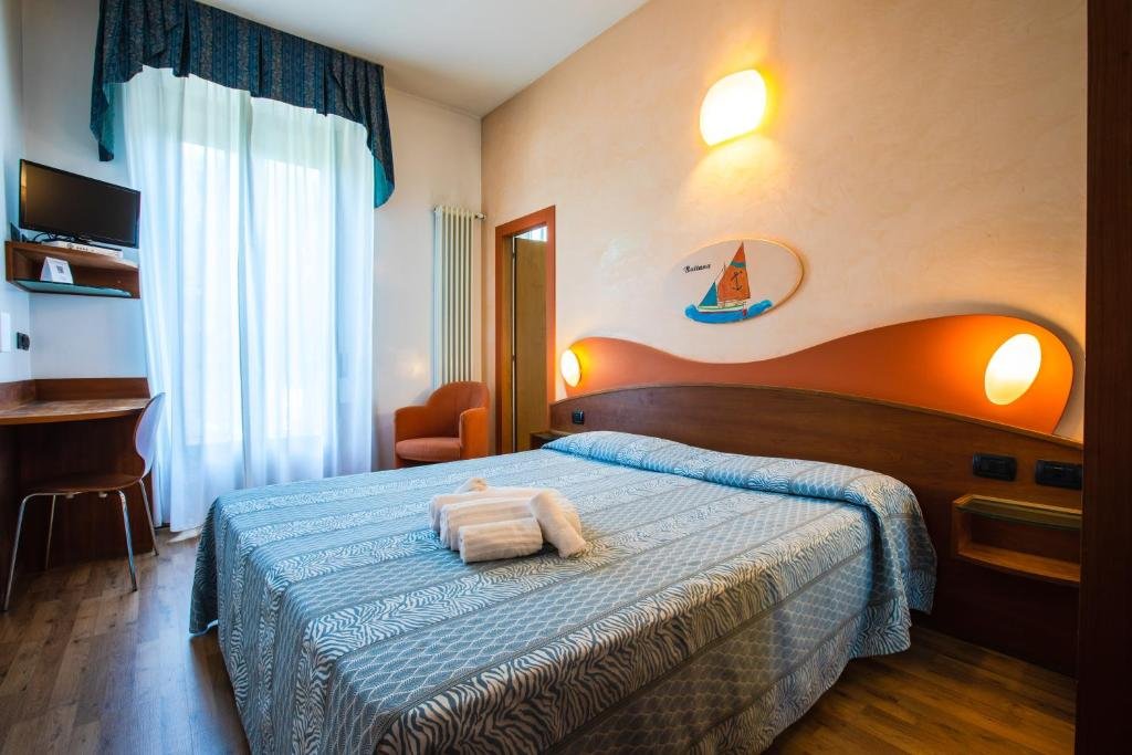 HOTEL MIRAMARE - CESENATICO-guestroom-GUEST ROOM.jpg