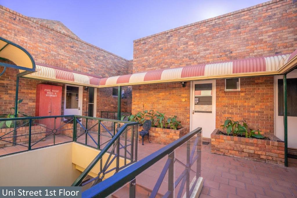 CLOCKTOWER APARTMENT HOTEL-guestroom-Clocktower Apartment Hotel Up floor Rooms.jpg