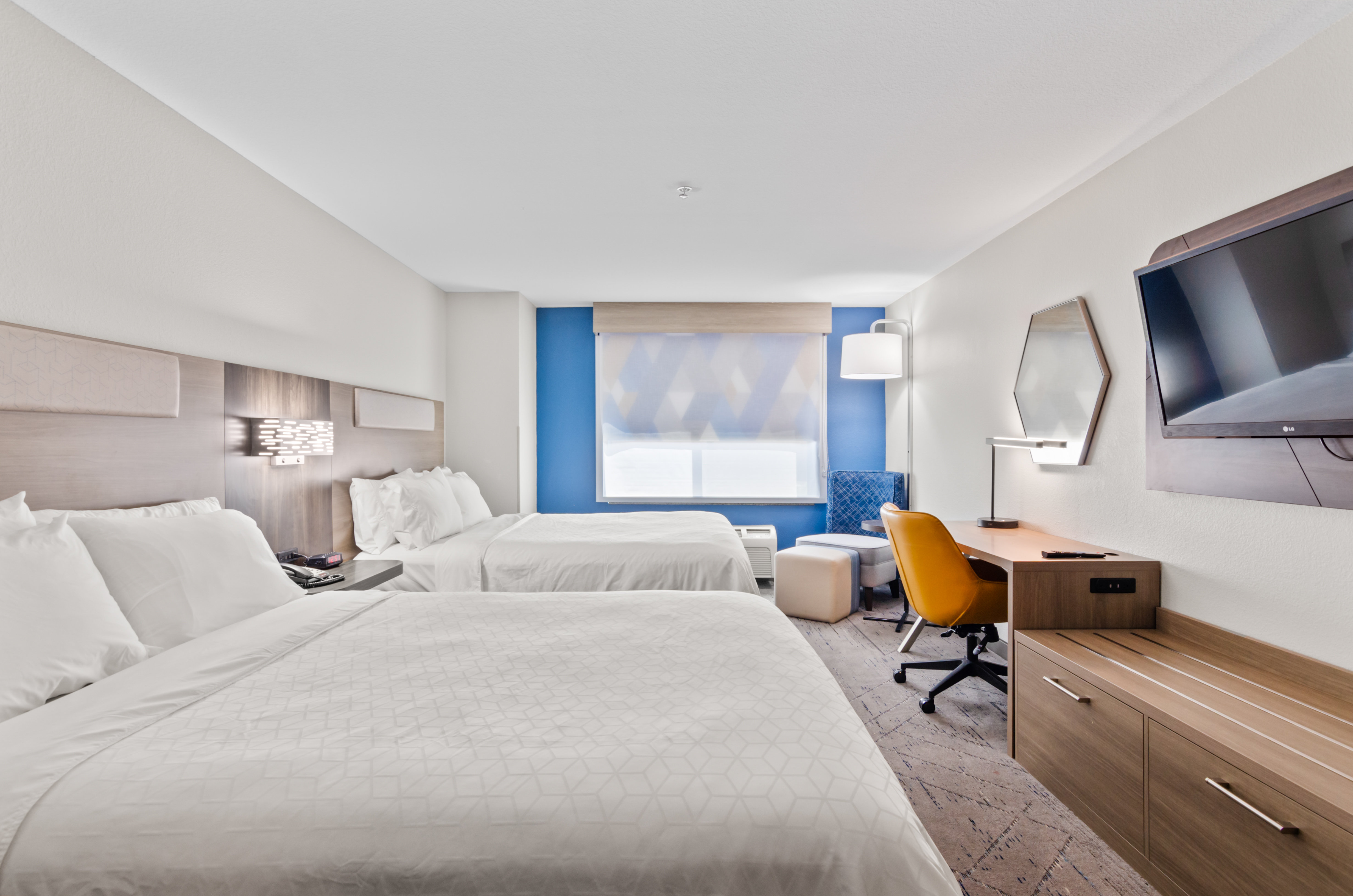HEXS MOUNT AIRY BY IHG-guestroom-Two Queen Standard.jpg