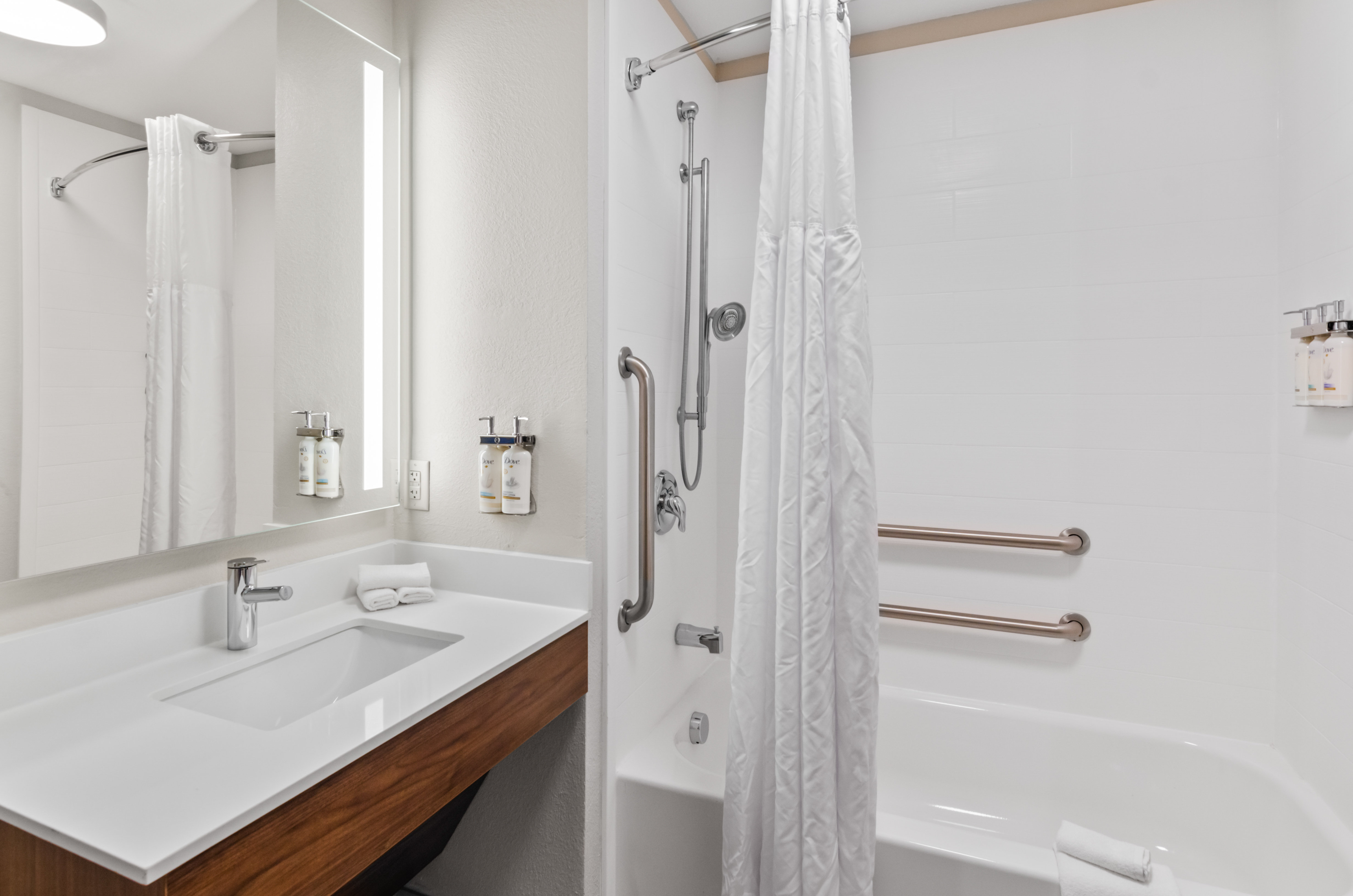 HEXS MOUNT AIRY BY IHG-guestroom-Accessible bathrooms have tubs with accessible features/amenities.jpg