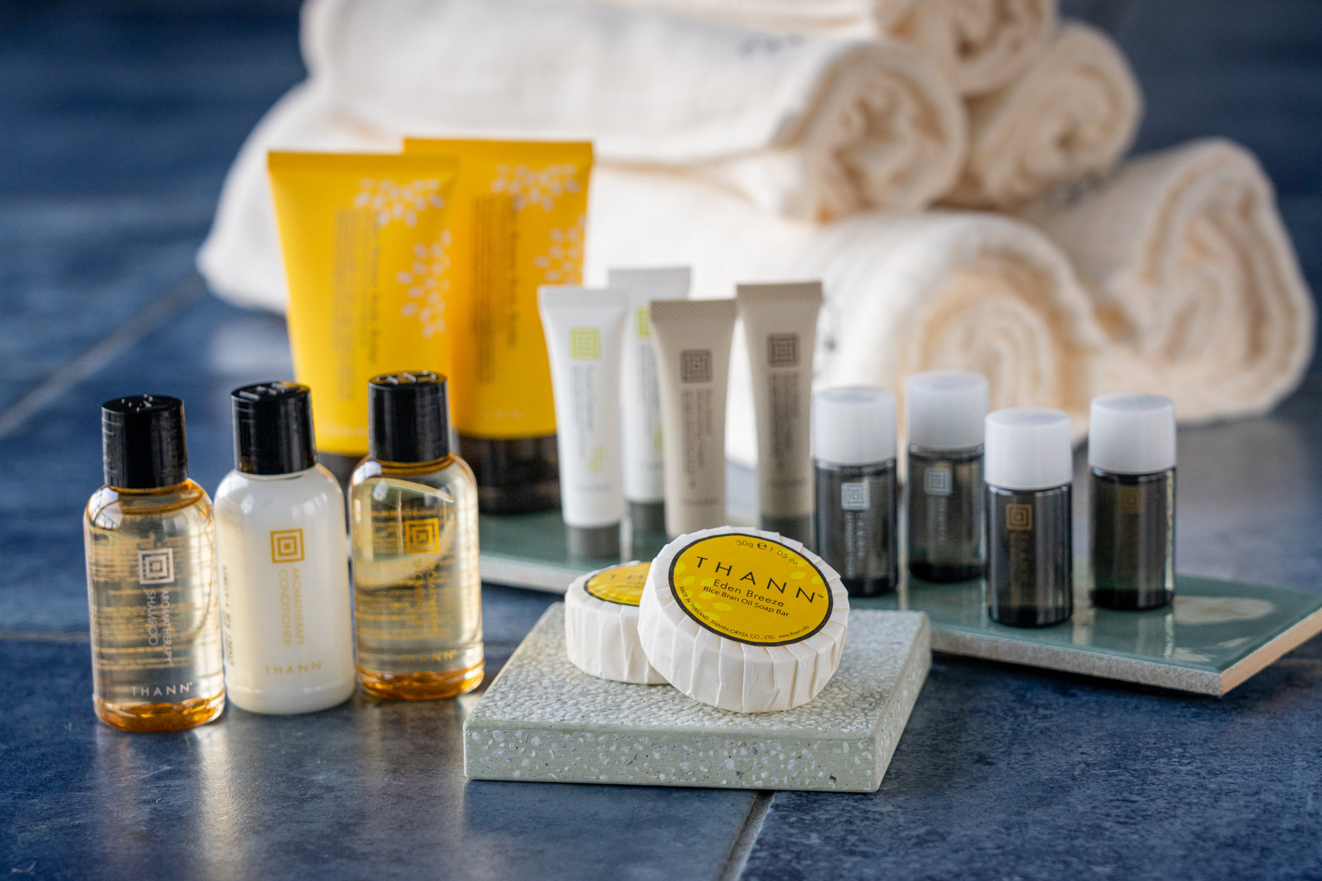 Yufuin Luxury Villa zakuro-guestroom-Room Amenity.jpg