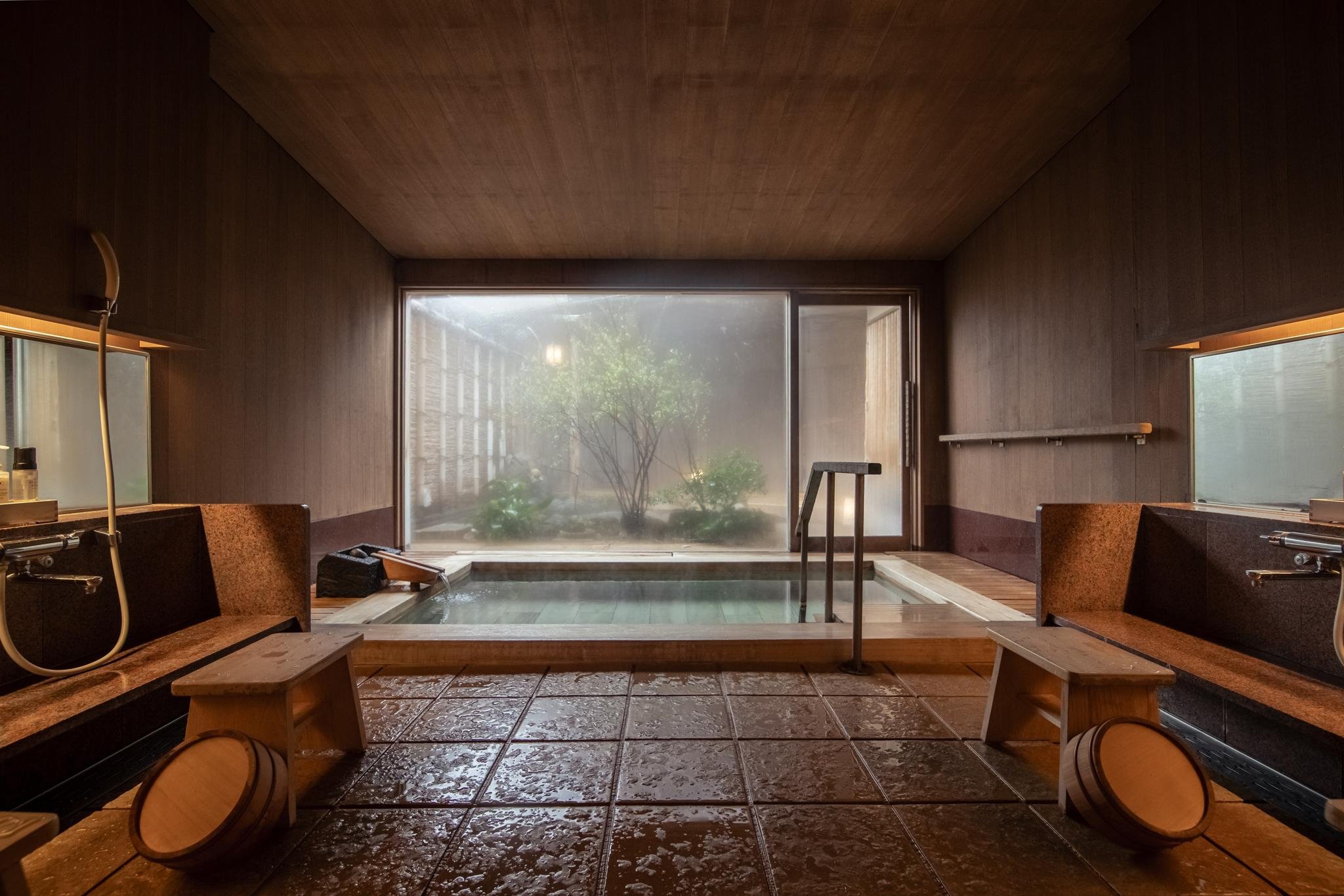 Monjusou Shourotei-guestroom-Bath.jpg