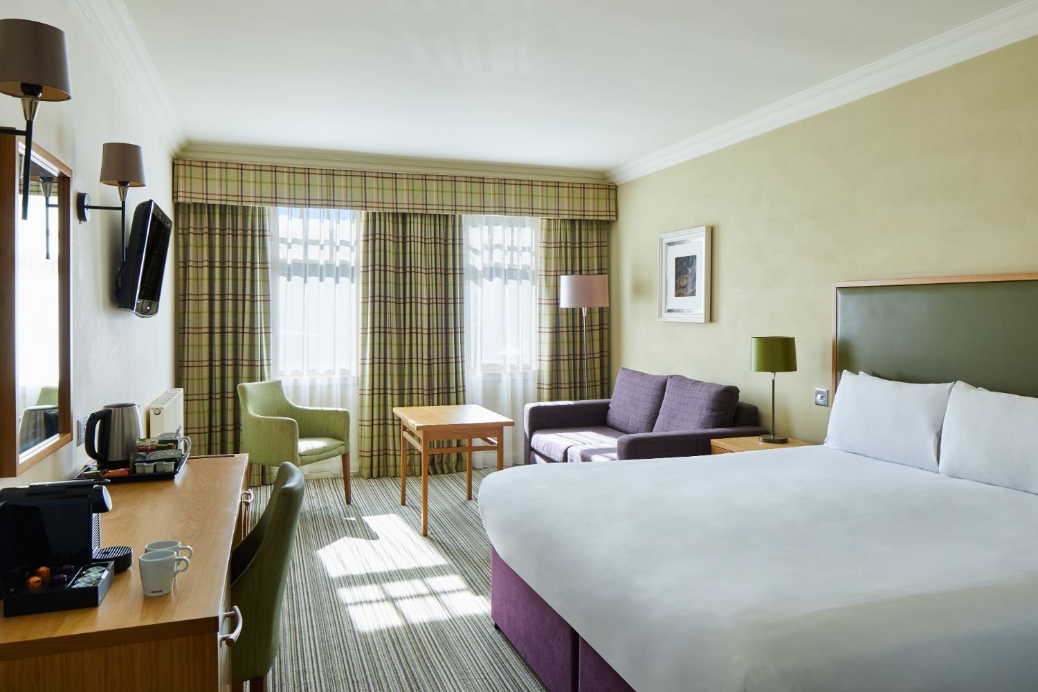 Leonardo Huntingtower Perth-guestroom-Leonardo Boutique Hotel Huntingtower Perth KingRoom Sofa.jpg