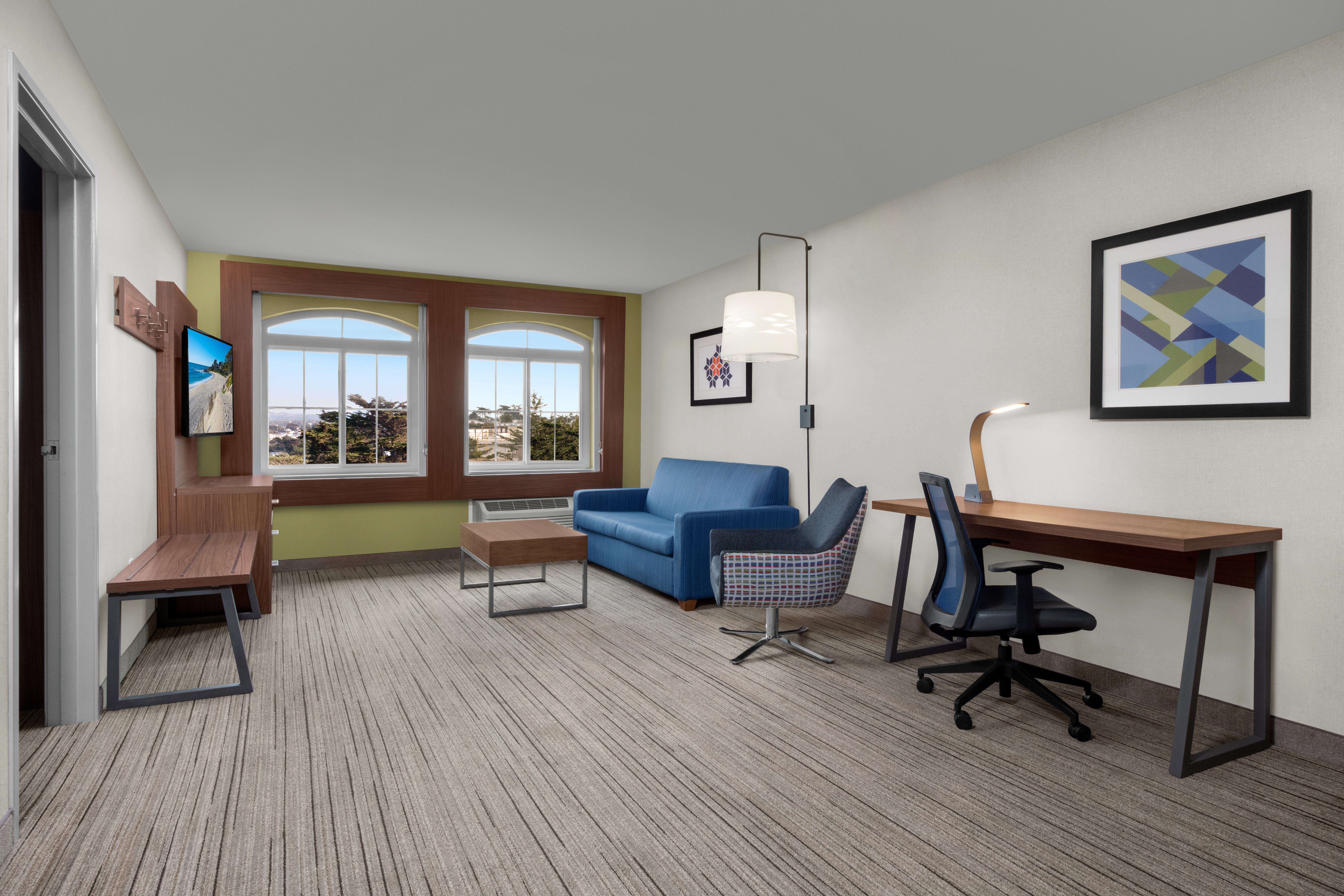 HOLIDAY INN EXPRESS MARINA BY IHG-guestroom-Executive King Suite.jpg