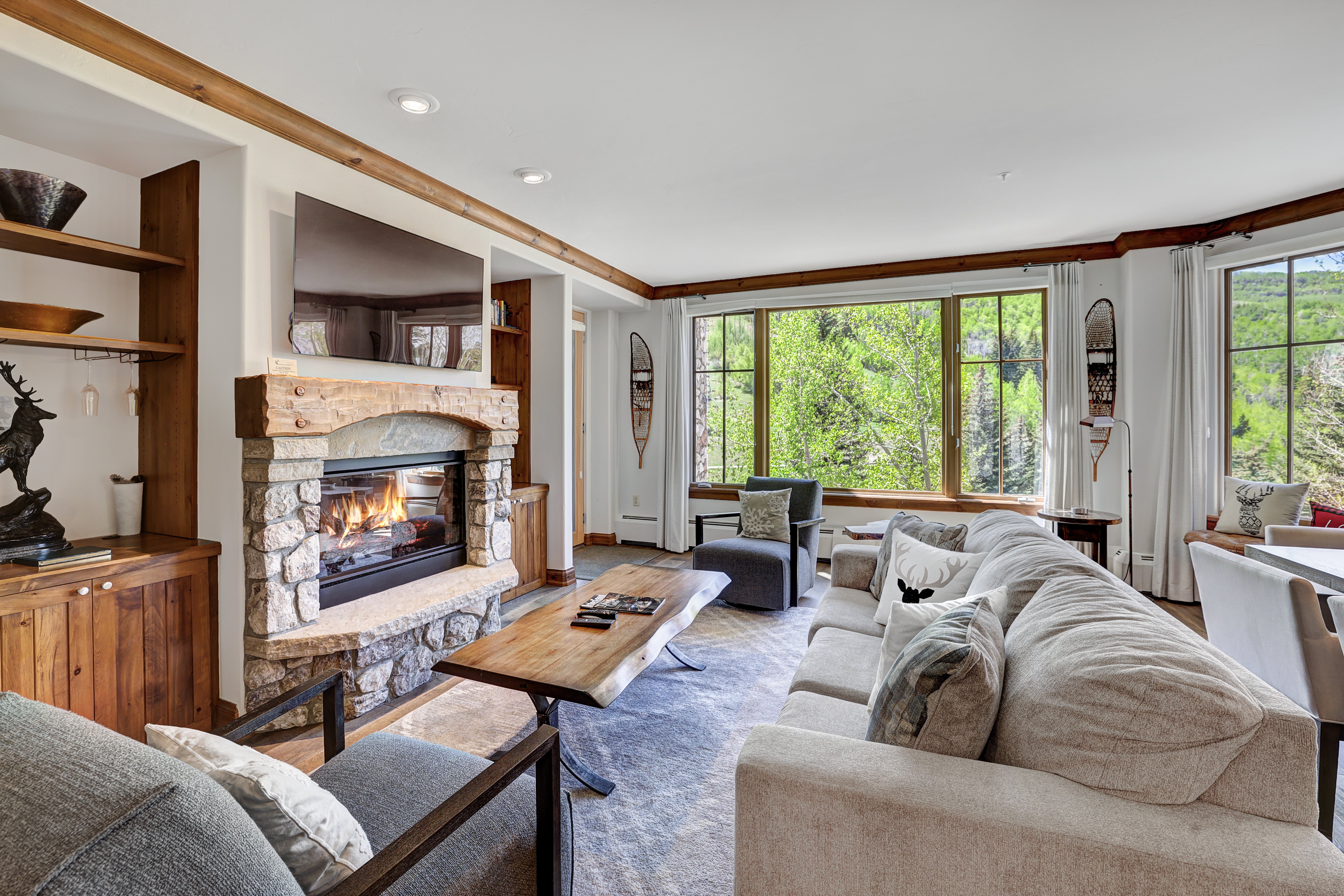 ELKHORN LODGE-guestroom-ELK2BRPRMR - 107.jpg