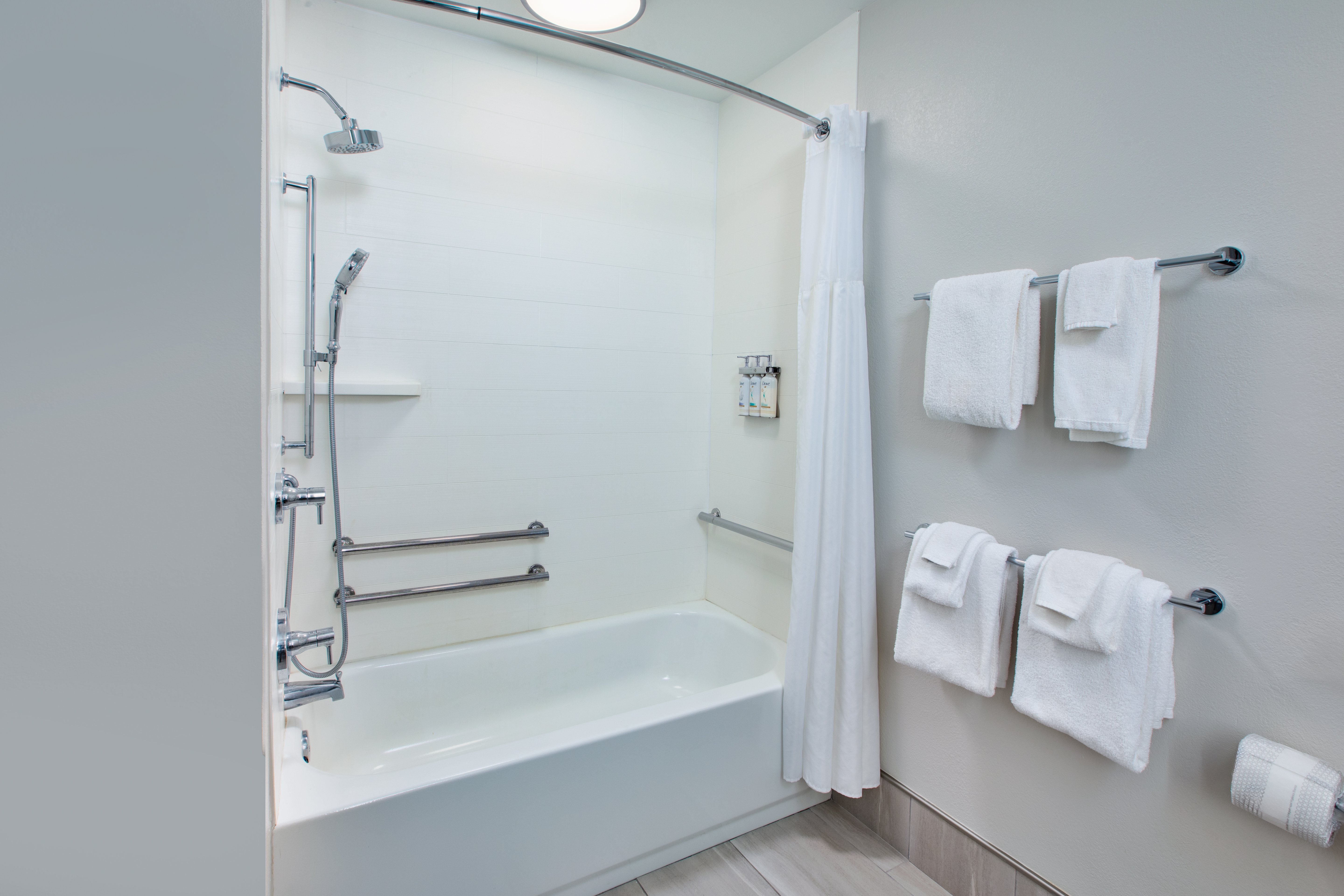 HOLIDAY INN EXP STES W MONROE BY IH-guestroom-Guest bathroom .jpg