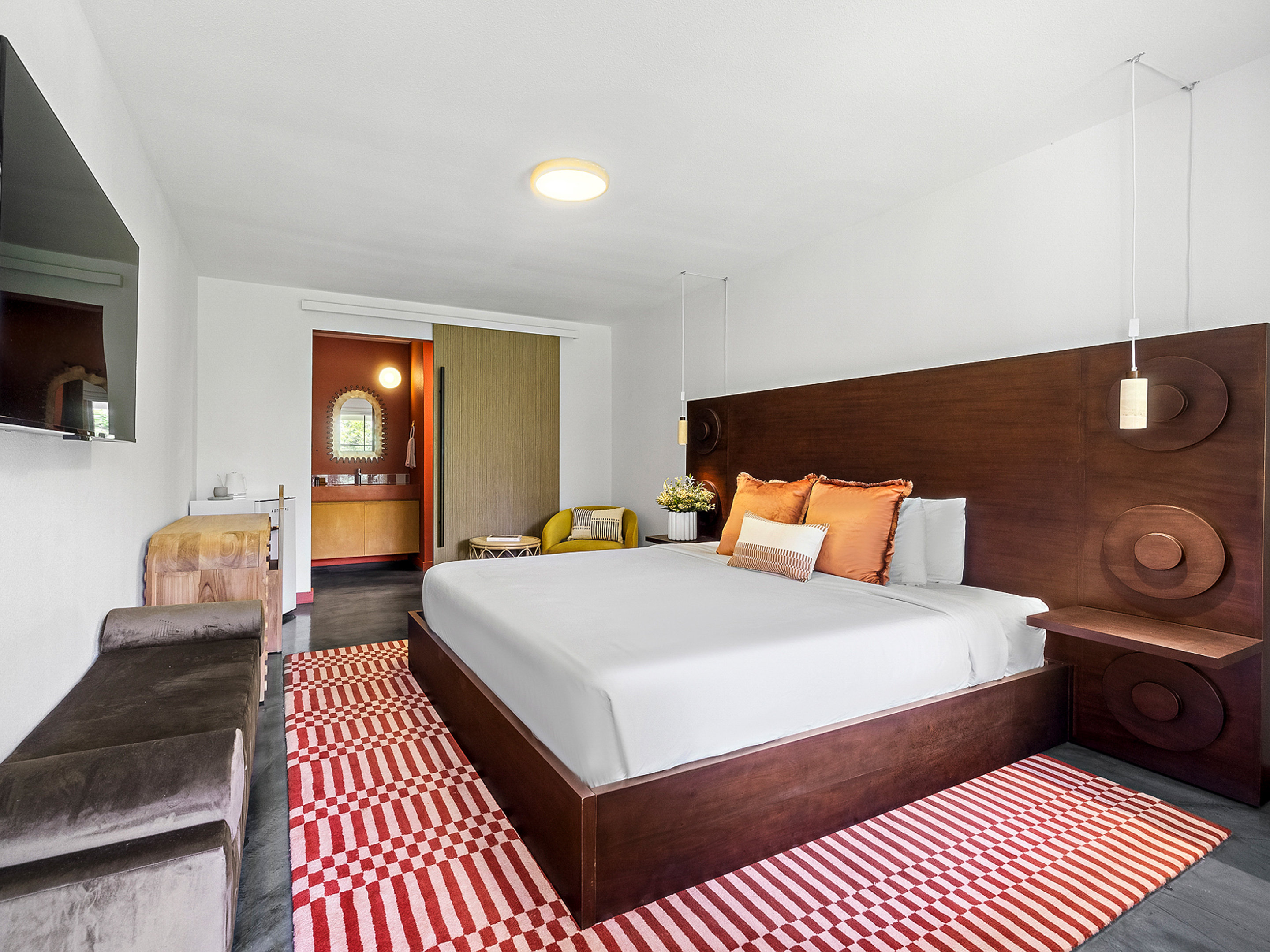 HACIENDA DEL RIO - NEW BRAUNFELS-guestroom-Del Rio King.jpg