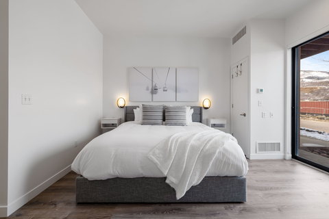Single Bed Mountain View