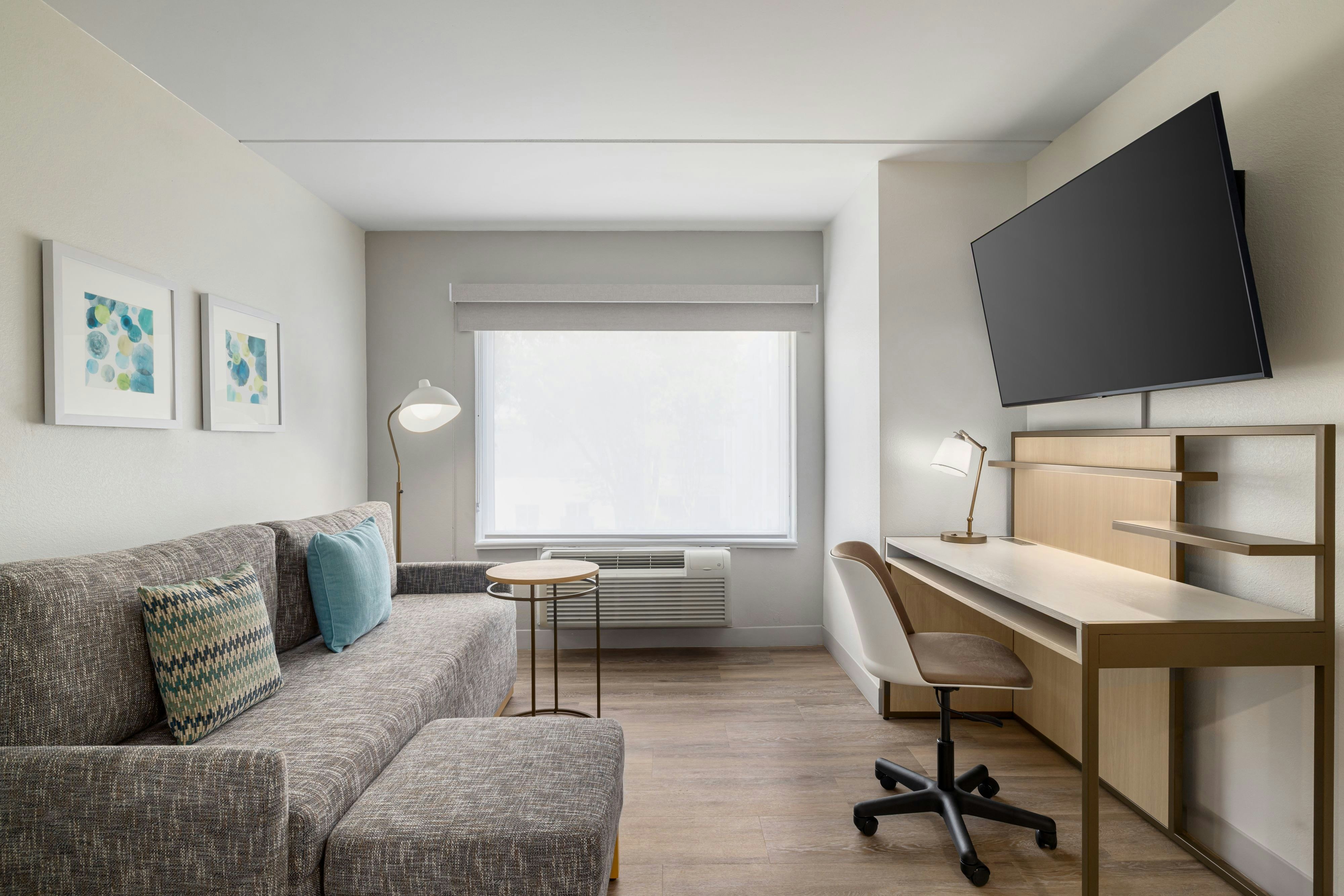 TownePlace Suites by Marriott Charlotte LoSo Airport, photo 5